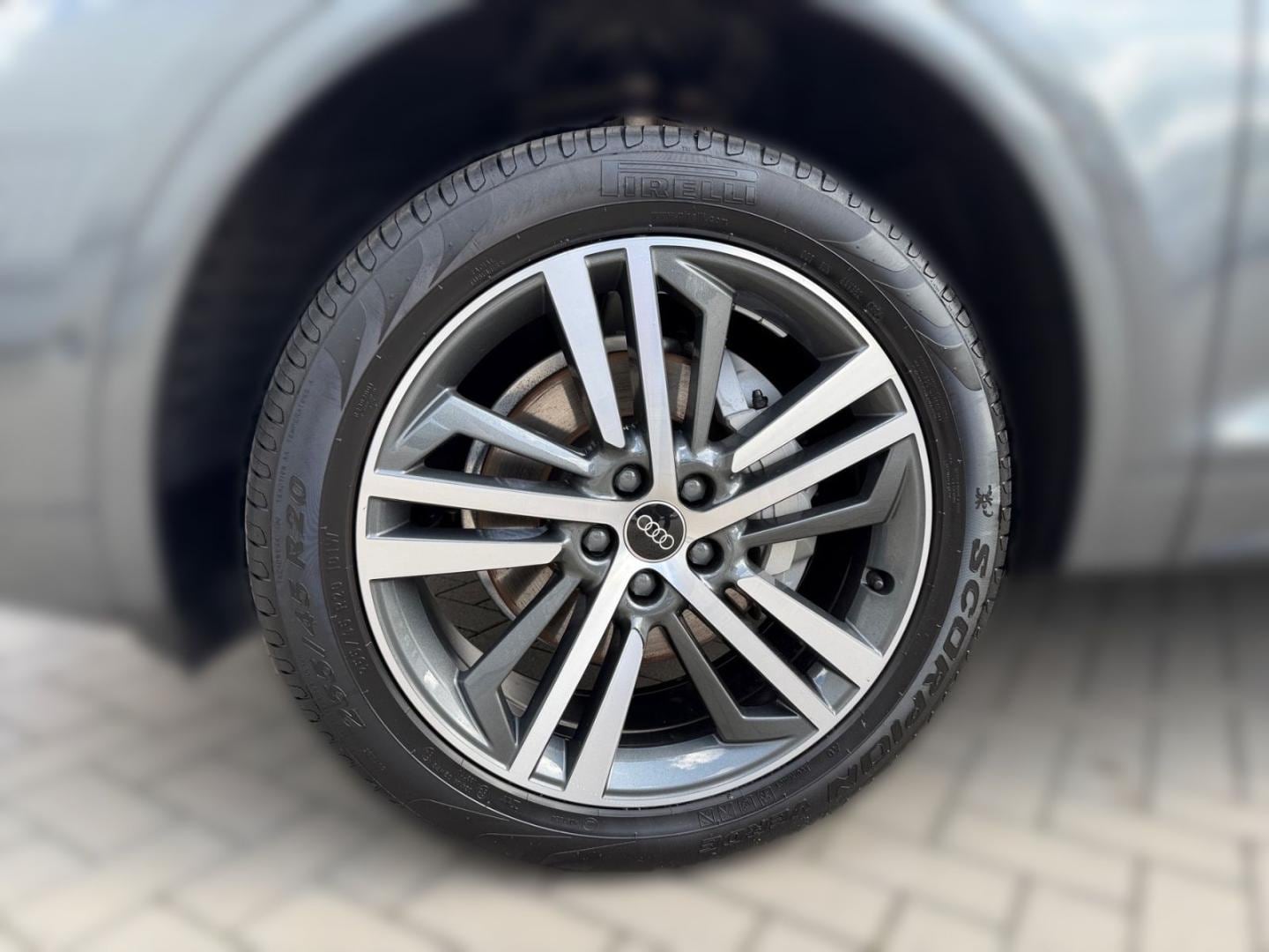Bild über Audi Q5 40 TDI quattro S tronic - für weitere Informationen kontaktieren Sie den Audi Partner