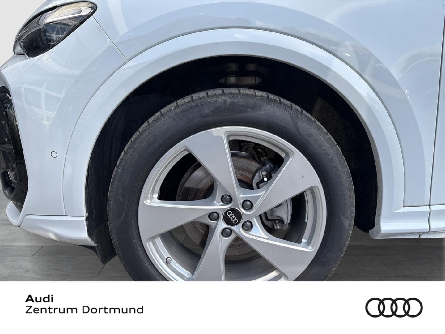 Bild über Audi Q5 Sportback TFSI quattro 150 kW S tronic - für weitere Informationen kontaktieren Sie den Audi Partner