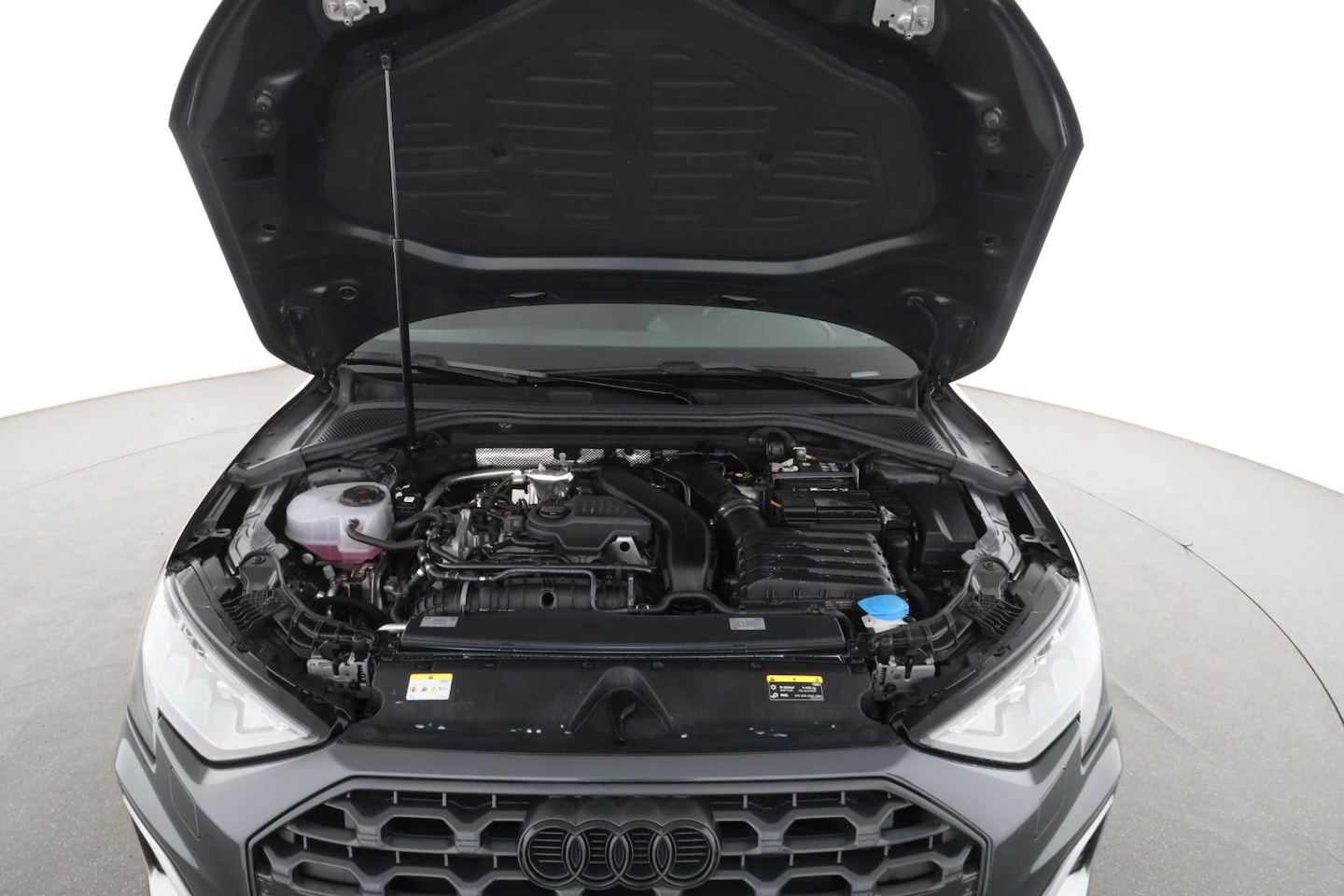 Bild über Audi A3 allstreet 35 TFSI S tronic - für weitere Informationen kontaktieren Sie den Audi Partner