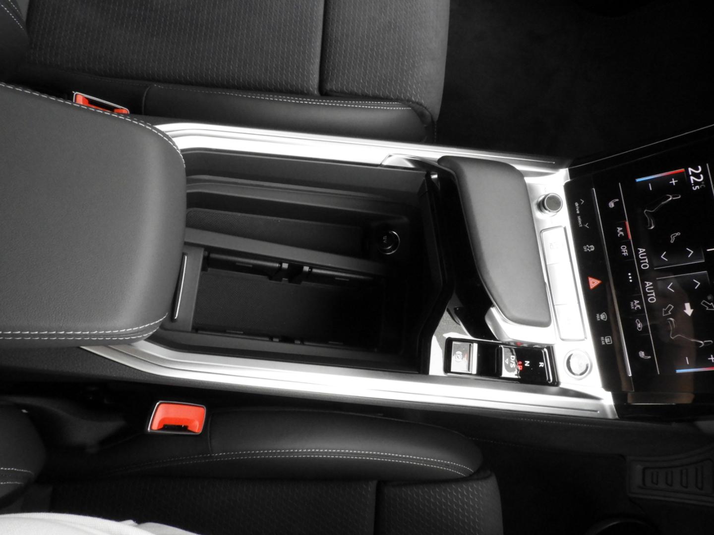 Image about Audi Q8 Sportback e-tron 55 e-tron S line