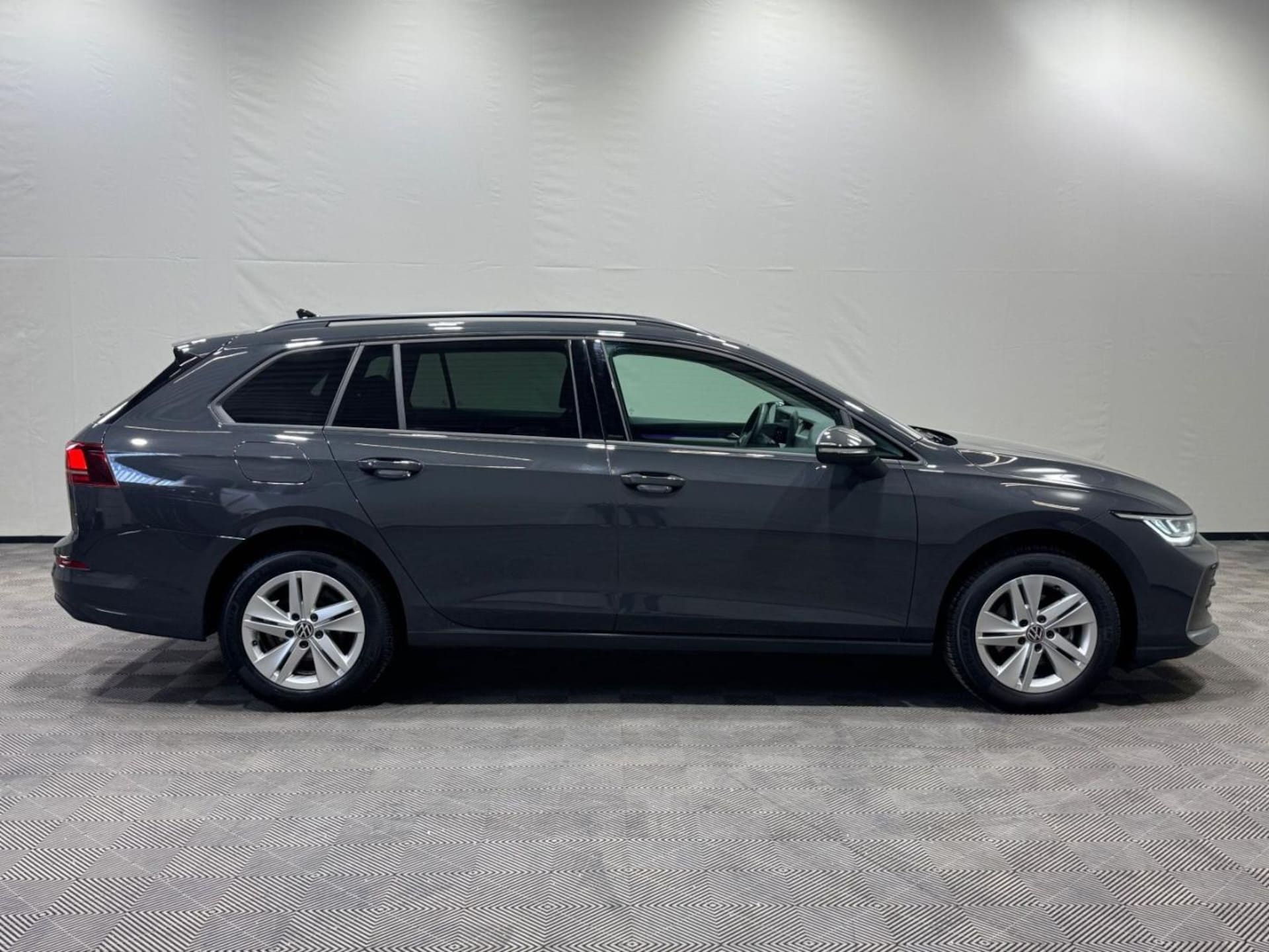 Volkswagen Golf Variant Life