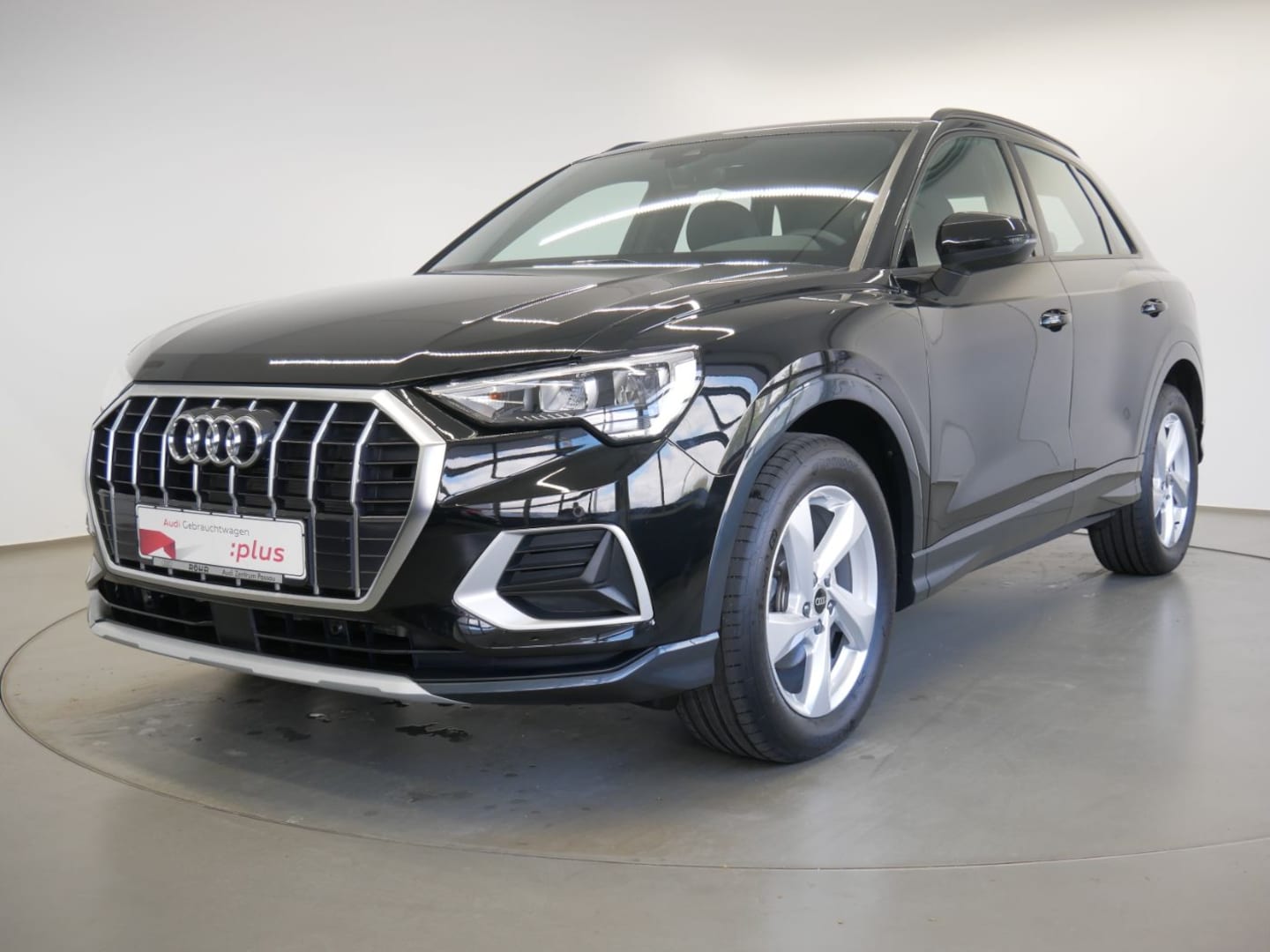 Bild über Audi Q3 advanced 35 TFSI S tronic - für weitere Informationen kontaktieren Sie den Audi Partner
