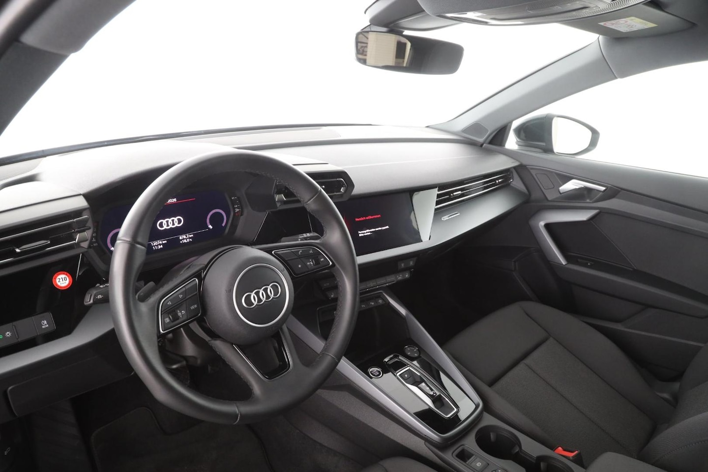 Bild über Audi A3 allstreet 35 TFSI S tronic - für weitere Informationen kontaktieren Sie den Audi Partner