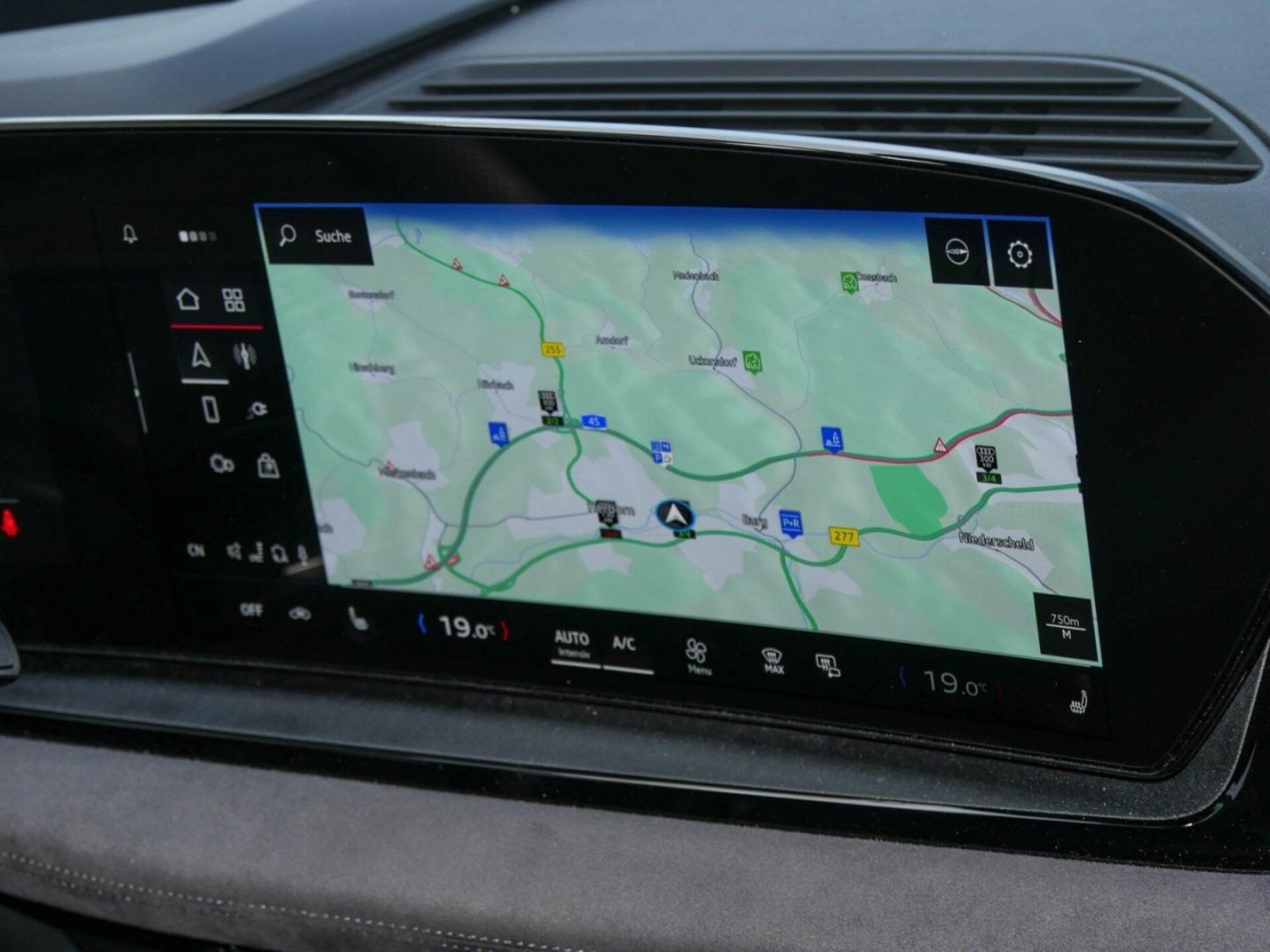 Audi SQ6 SUV e-tron