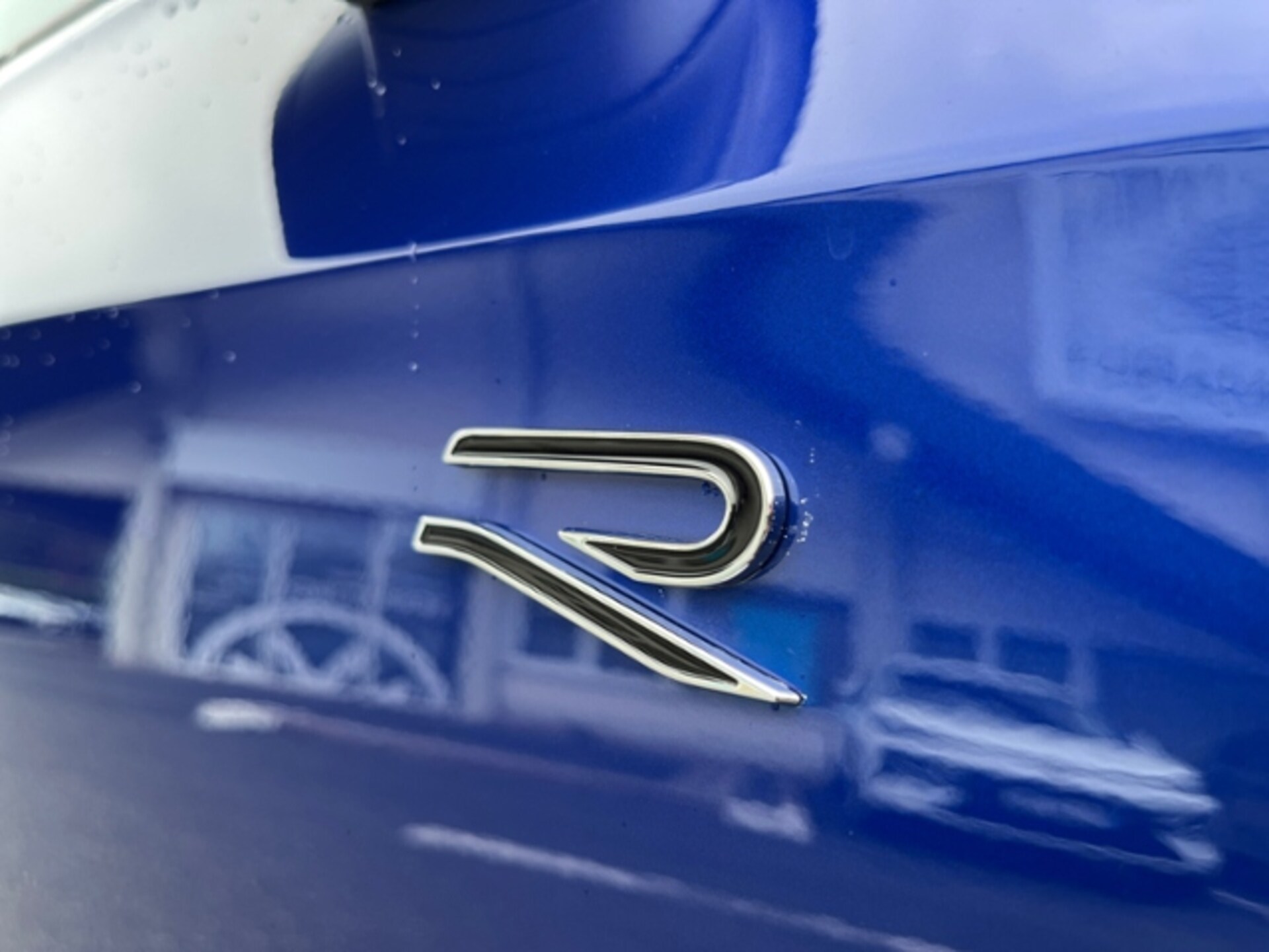 Volkswagen Golf R-Line