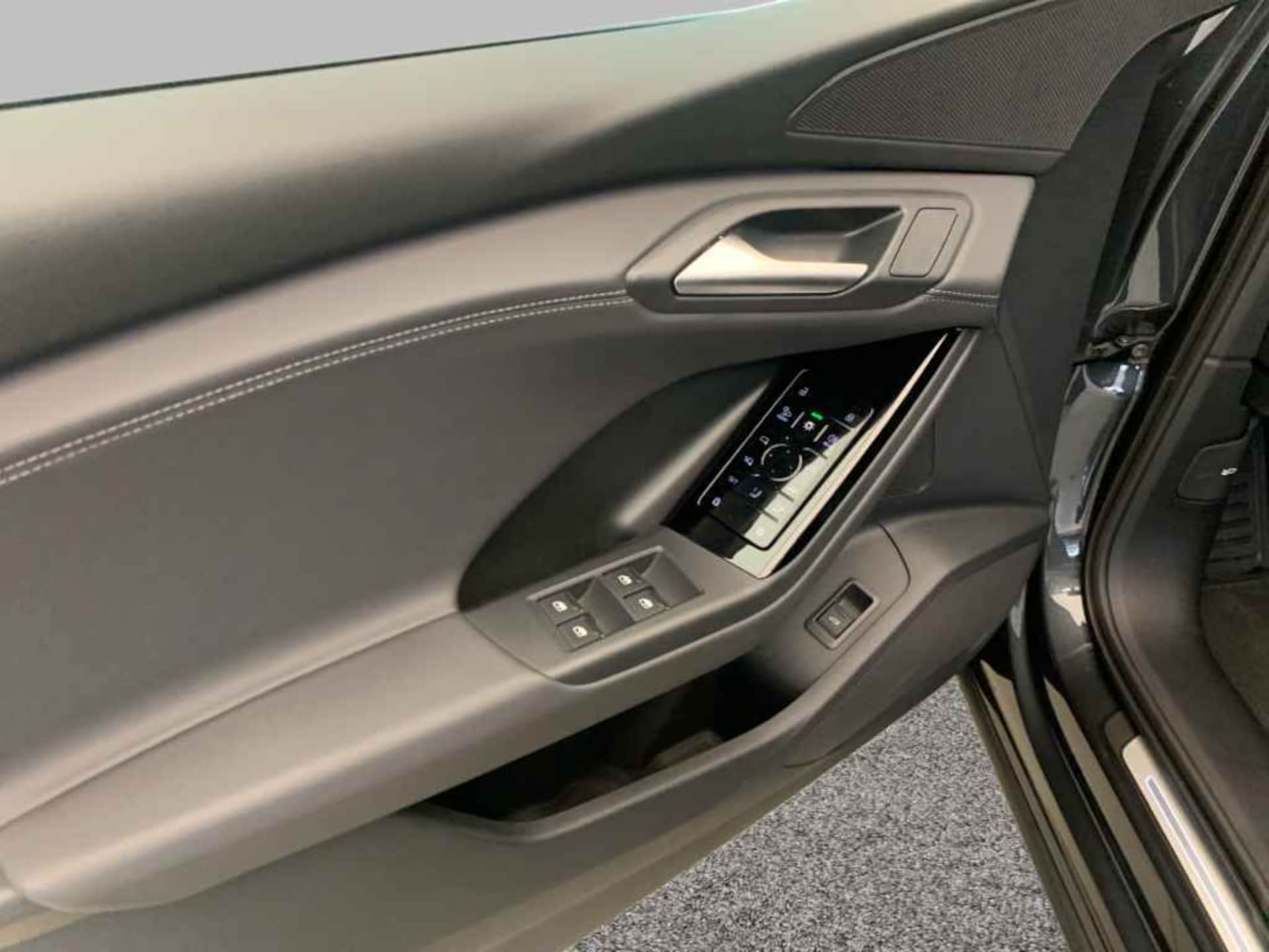 Audi Q6 SUV e-tron