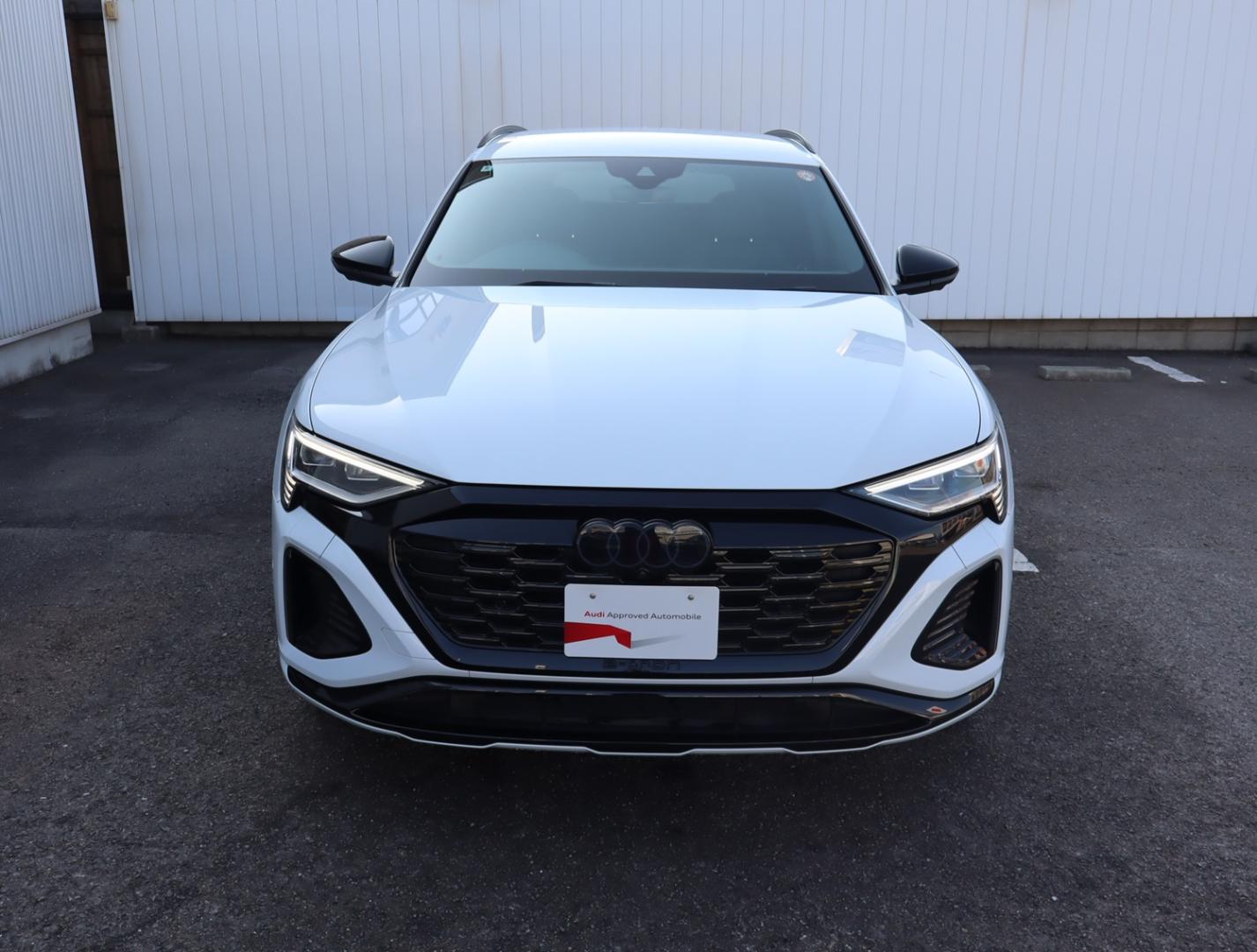 Audi Q8 e-tron 55 e-tron S line for more details contact your dealer