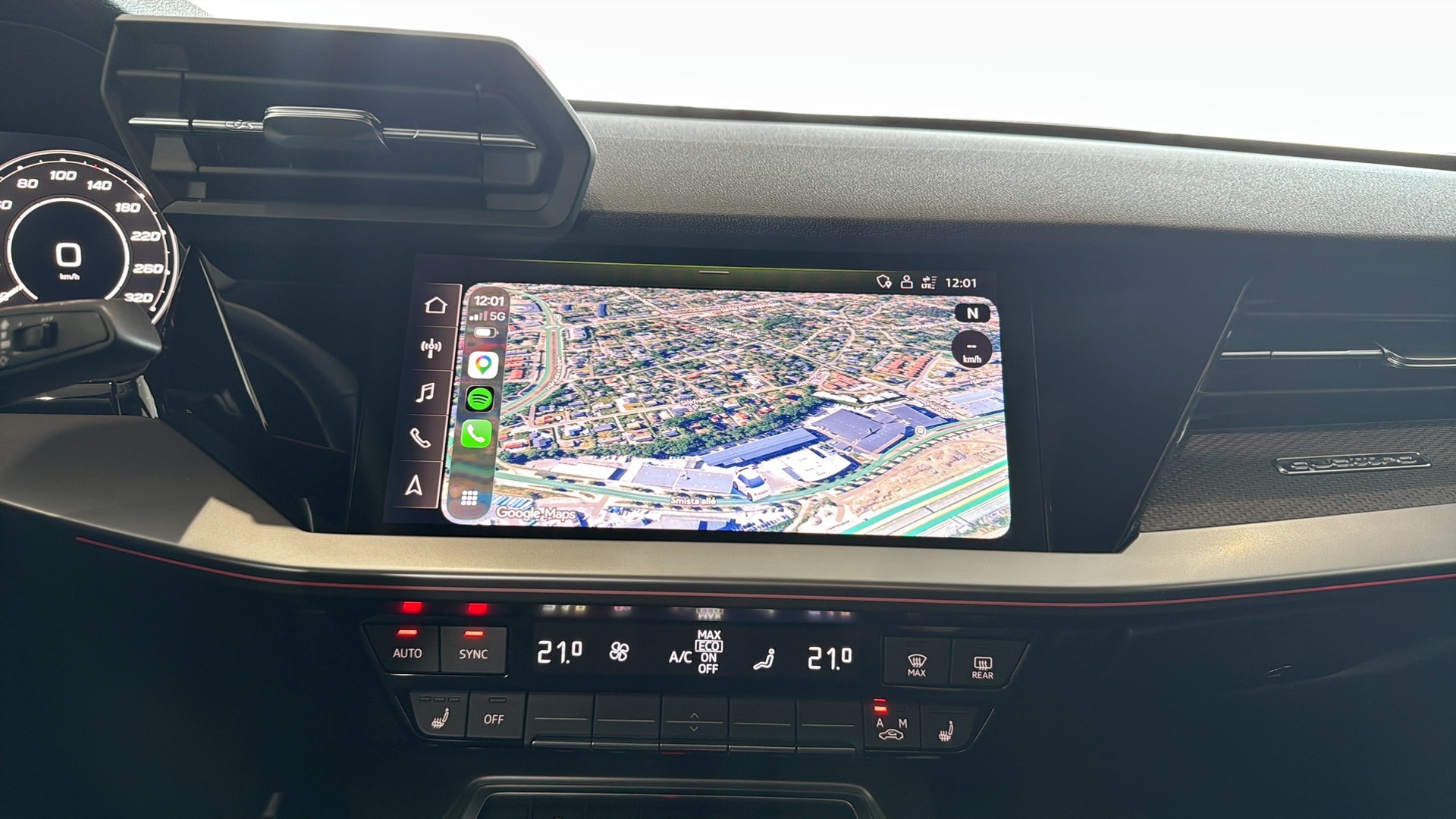 Bild som visar Audi RS 3 Sportback RS 3 Sportback 400 hk S tronic - för mer information kontakta din Audi Partner