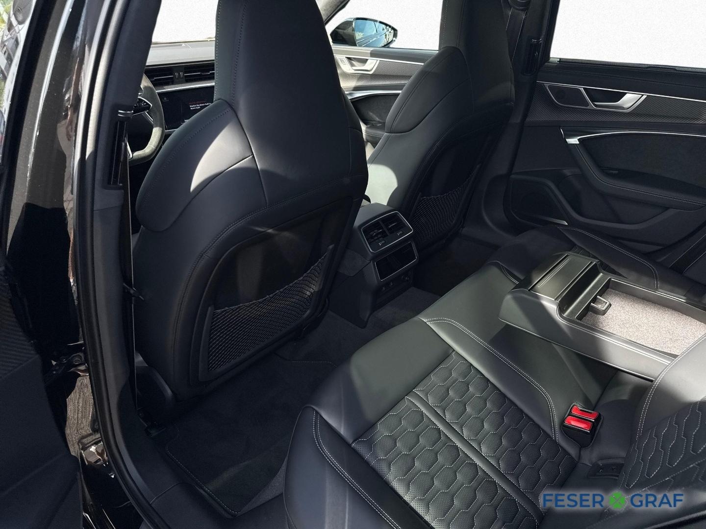 Bild über Audi RS 6 Avant TFSI quattro tiptronic - für weitere Informationen kontaktieren Sie den Audi Partner