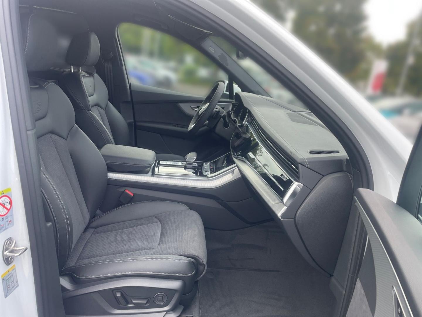 Bild über Audi Q7 SUV S line business TDI quattro 210 kW tiptronic - für weitere Informationen kontaktieren Sie den Audi Partner