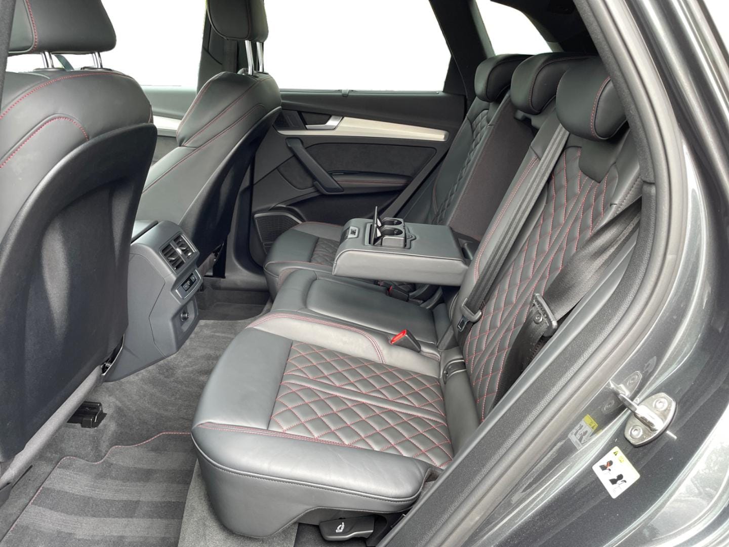 Bild über Audi SQ5 TDI tiptronic - für weitere Informationen kontaktieren Sie den Audi Partner