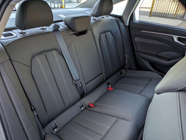 2026 Audi A6 Premium Plus - Photo 11