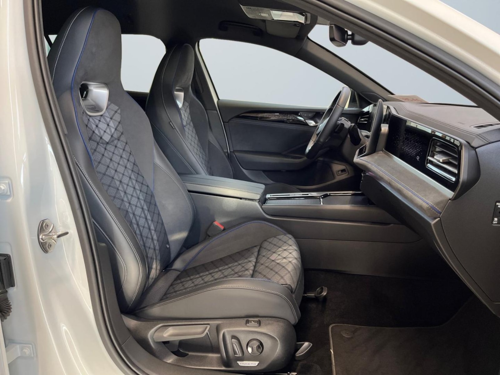 Volkswagen Passat – Bild 10