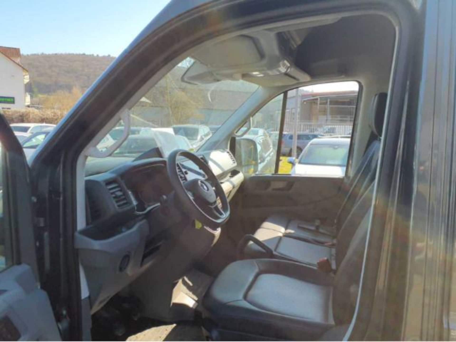Volkswagen Crafter Kasten langer Radstand