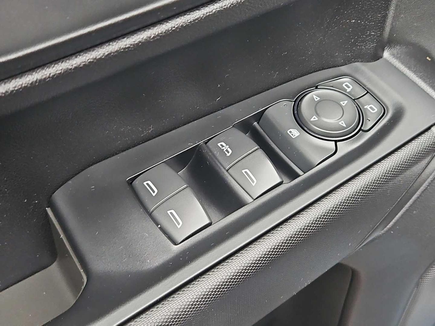 2024 GMC Sierra 1500 Pro - Photo 29