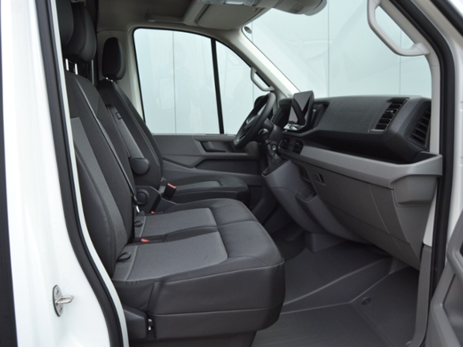 Volkswagen Crafter Kasten mittlerer Radstand – Bild 4