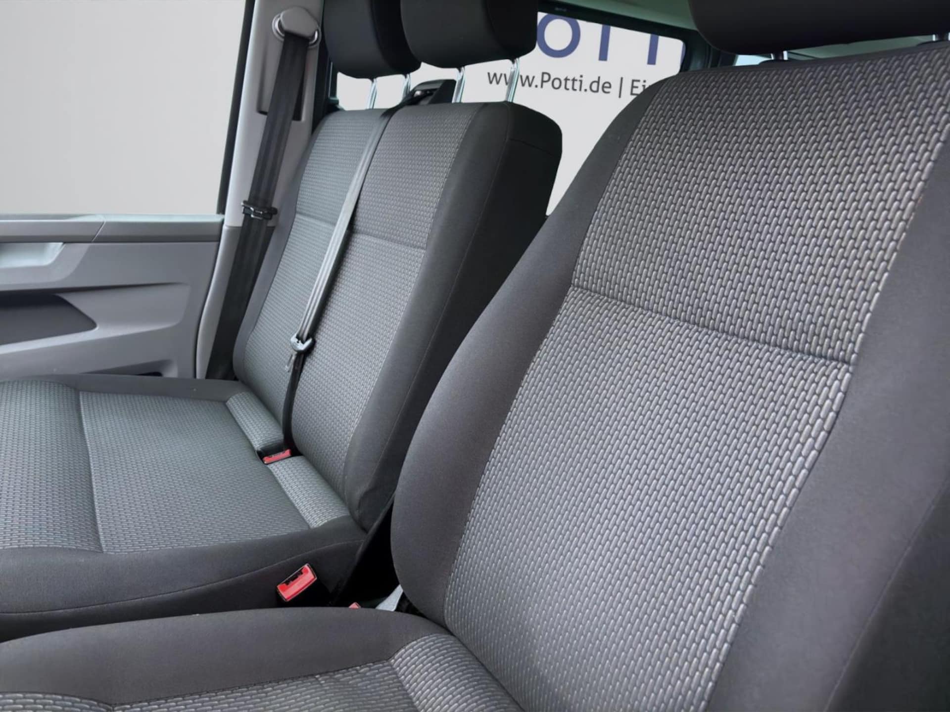 Volkswagen T6.1 Transporter Kombi kurzer Radstand