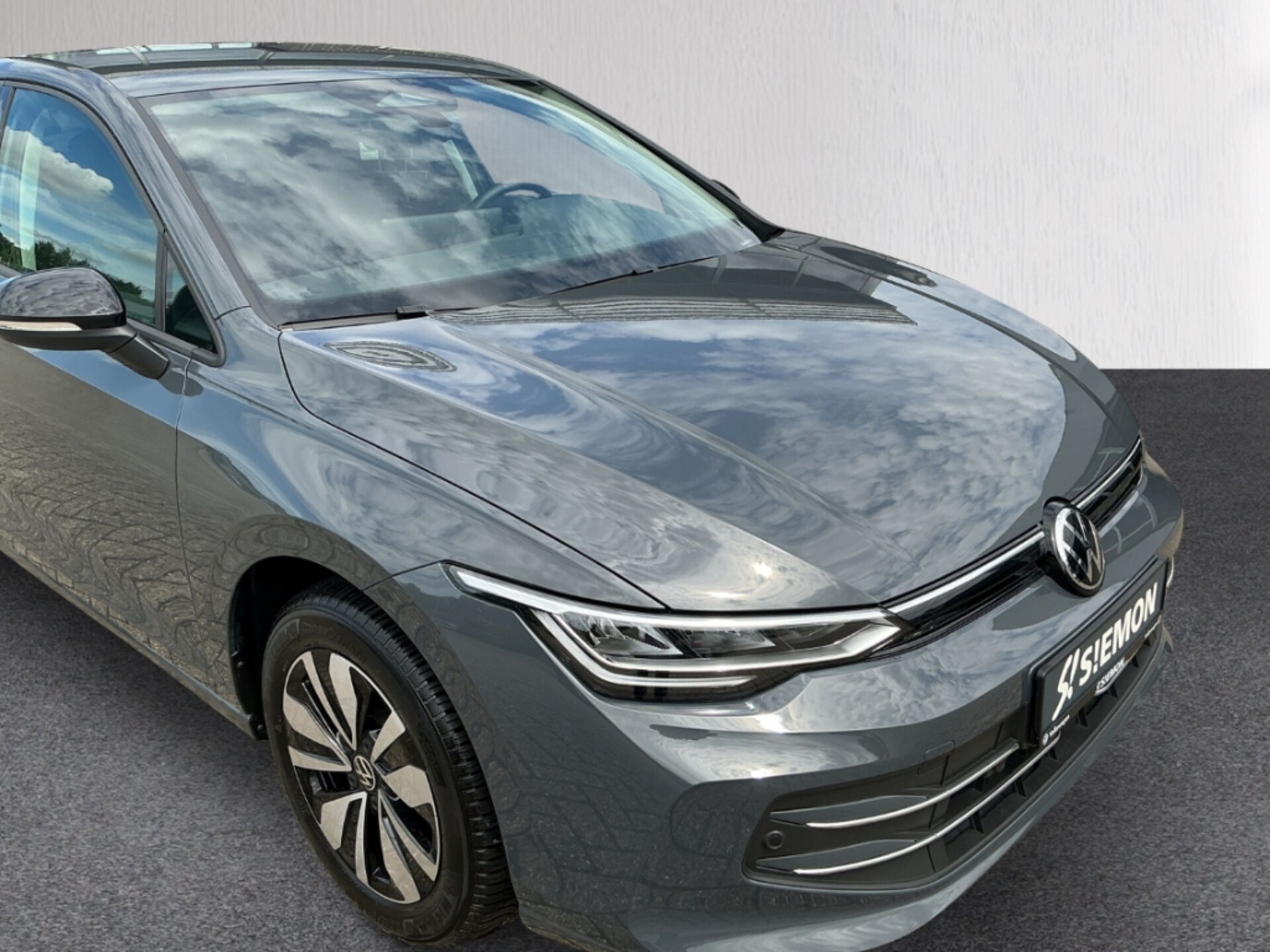 Volkswagen Golf Life