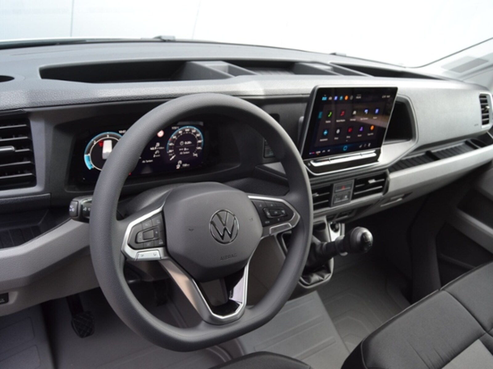 Volkswagen Crafter Kasten mittlerer Radstand – Bild 5