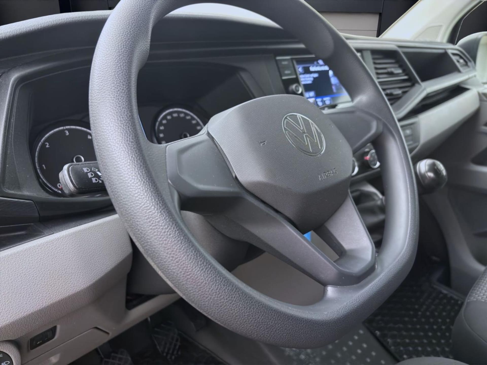 Volkswagen T6.1 Transporter Kombi kurzer Radstand