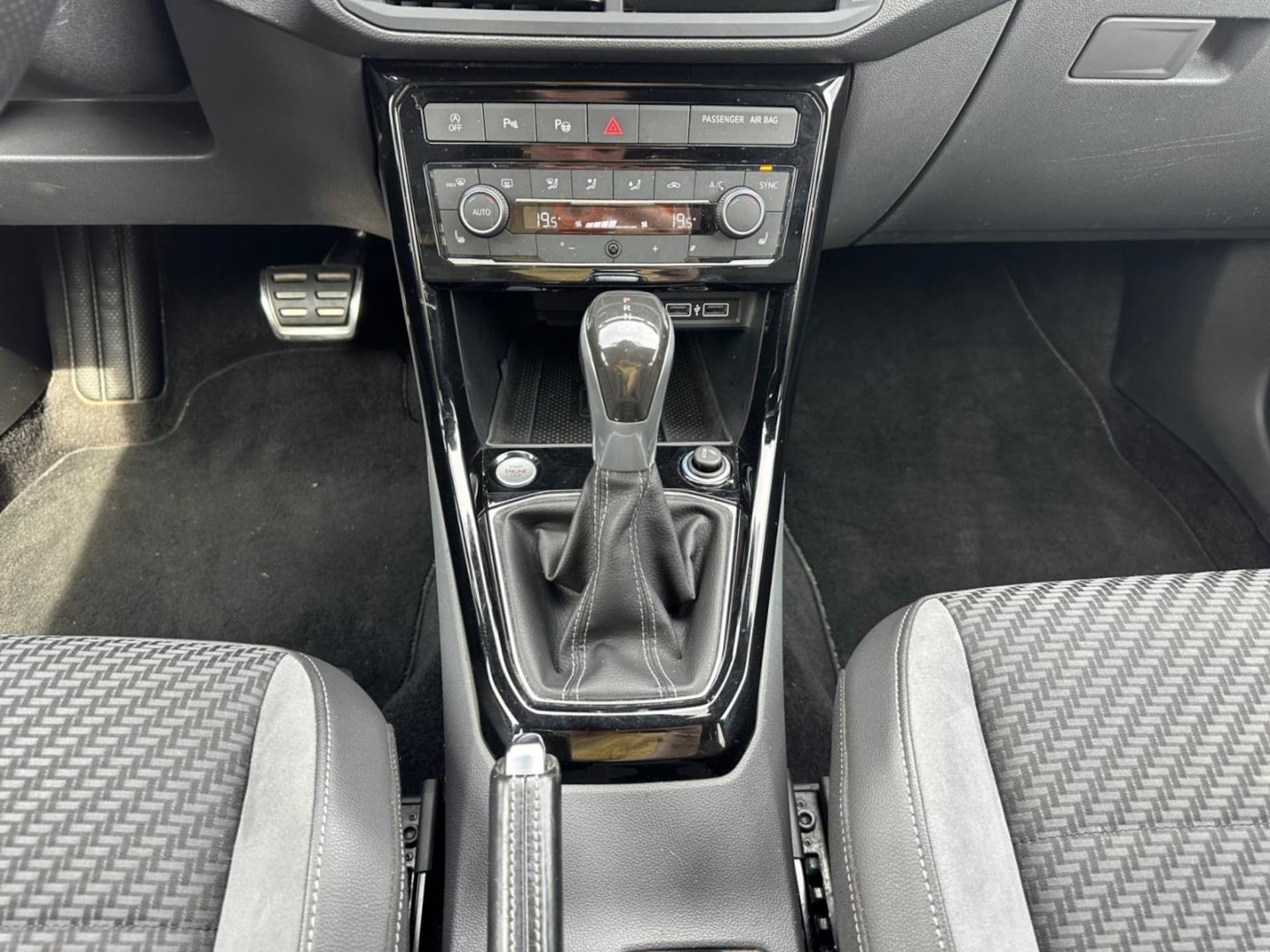 Volkswagen T-Cross Style