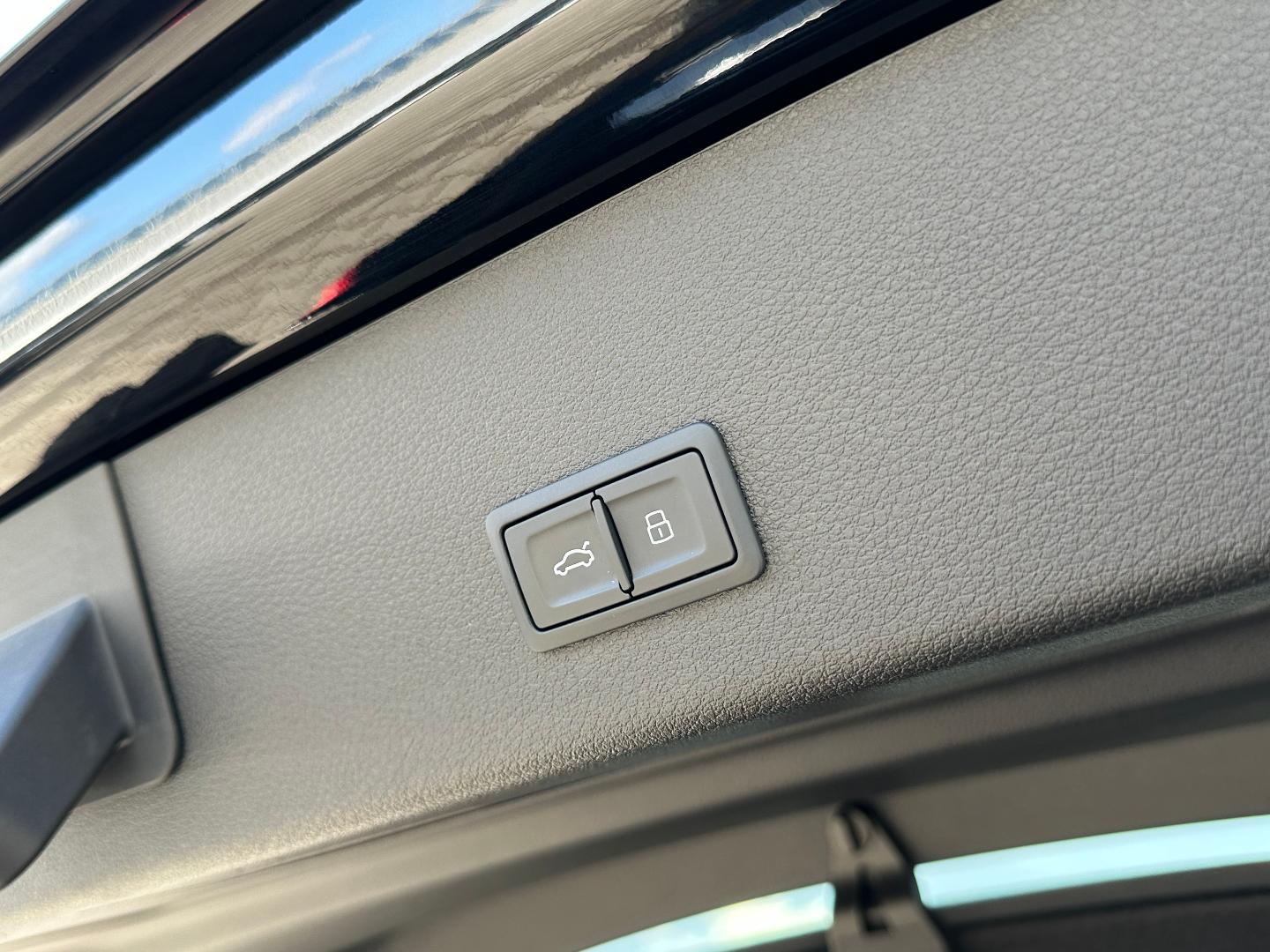 Image about Audi e-tron Sportback S line 55 quattro