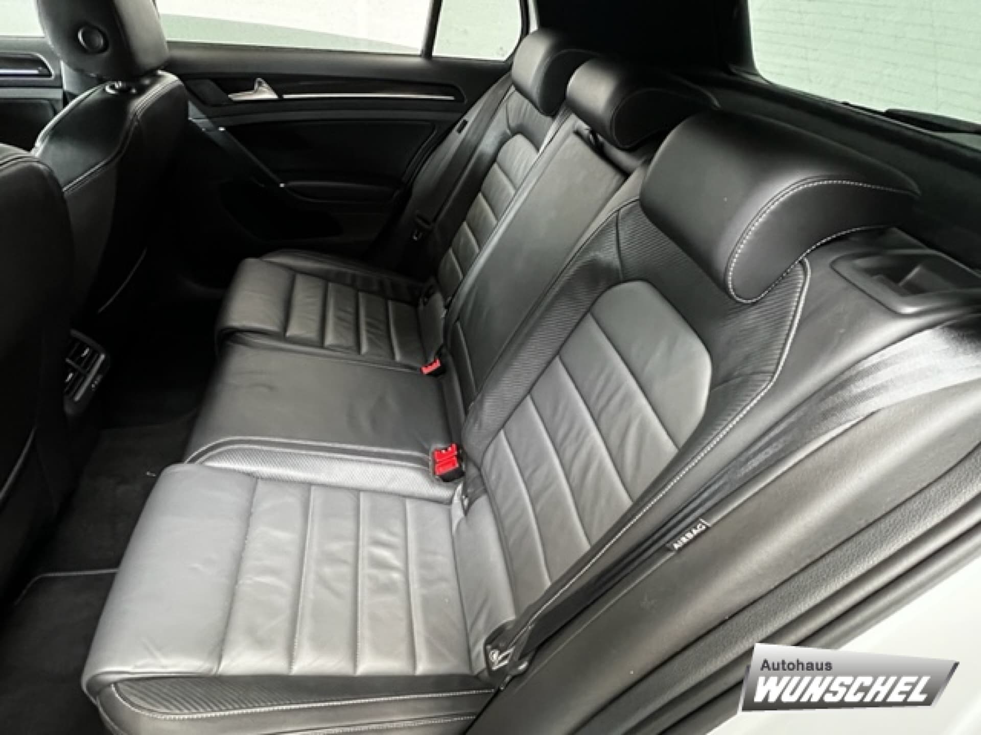 Volkswagen Golf R