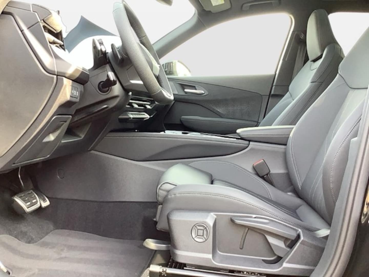 Bild über Audi Q3 SUV TFSI 110 kW S tronic - für weitere Informationen kontaktieren Sie den Audi Partner