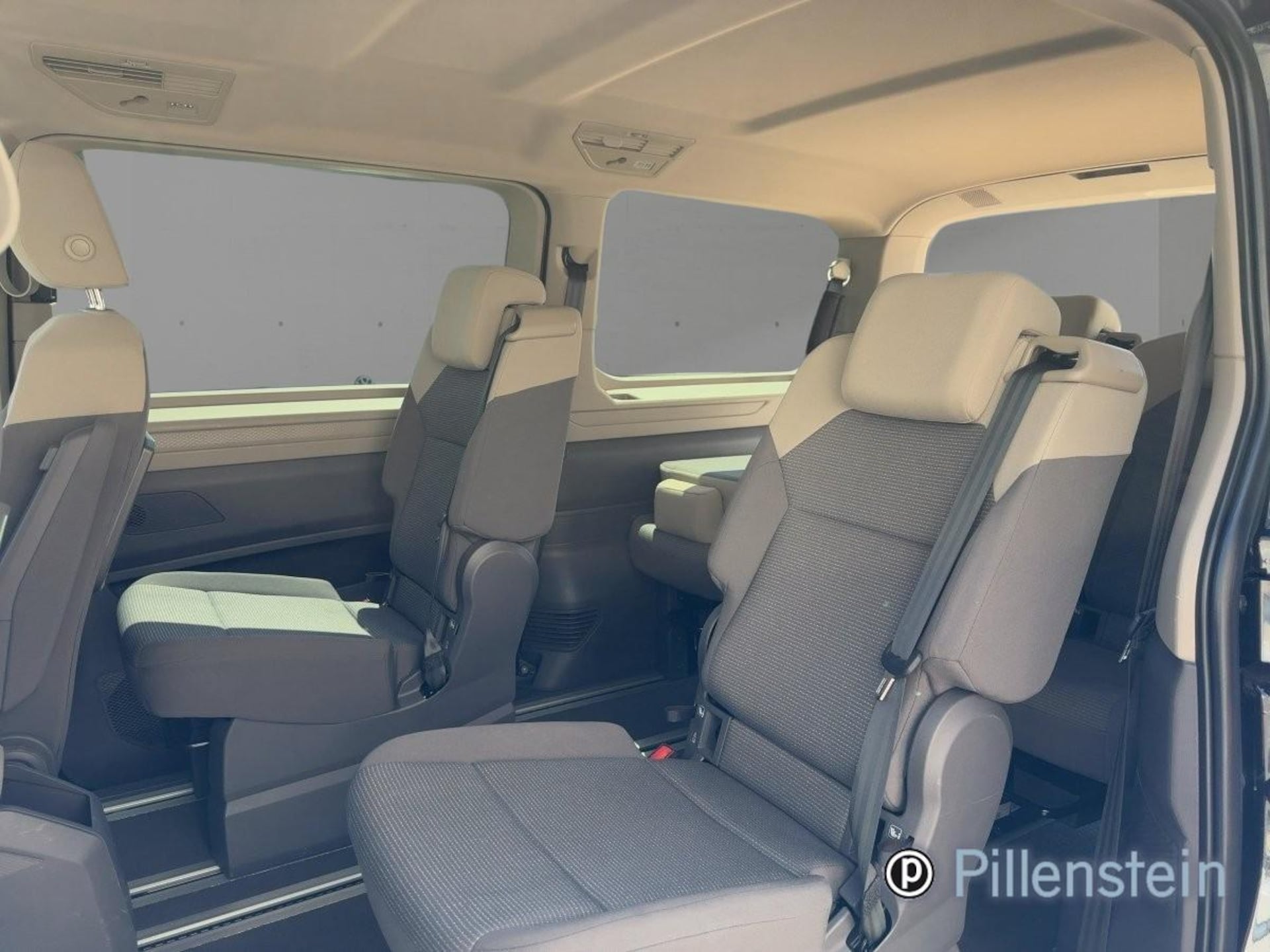Volkswagen Multivan Langversion Basis-Modell