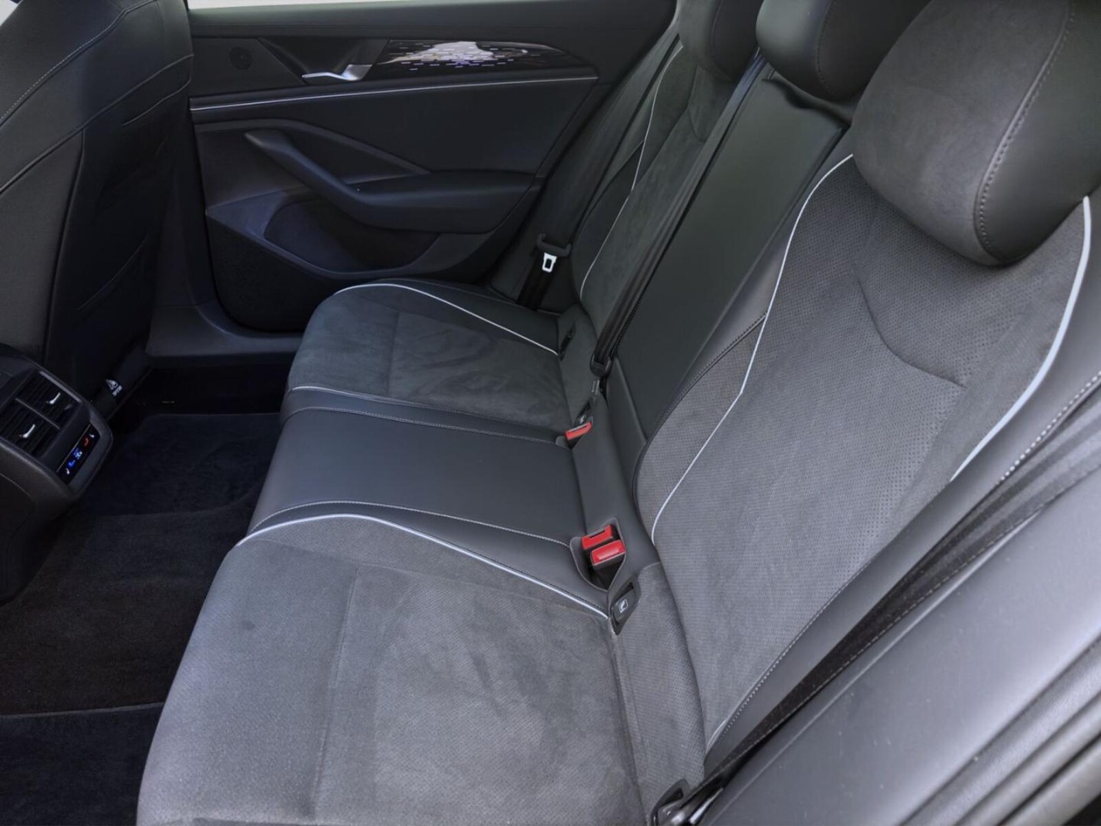 Volkswagen Passat – Bild 16
