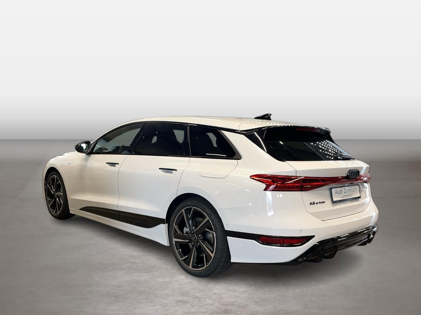 Bild über Audi A6 Avant e-tron S line business e-tron performance 270 kW - für weitere Informationen kontaktieren Sie den Audi Partner