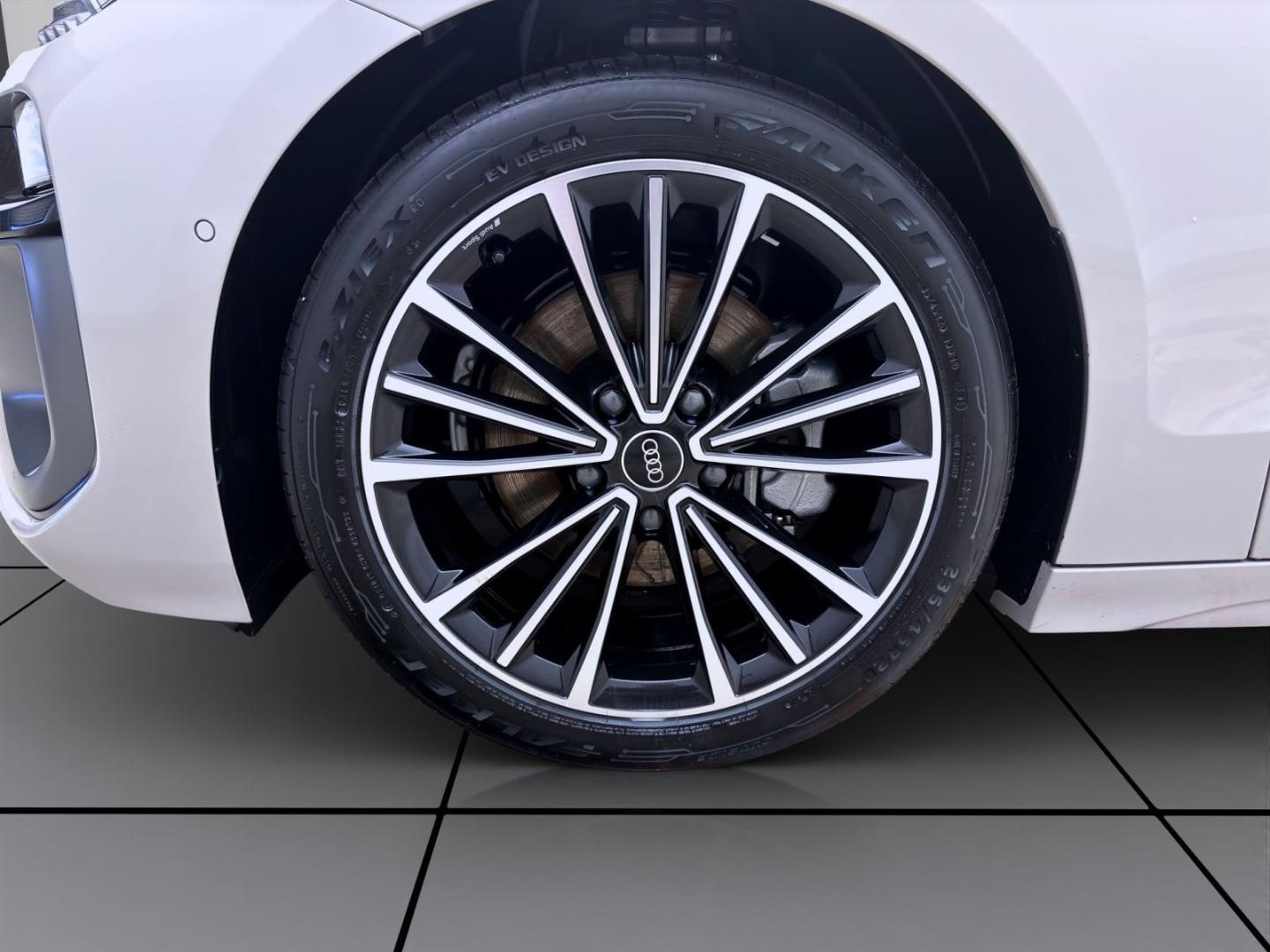 Bild über Audi A6 Avant e-tron e-tron 210 kW - für weitere Informationen kontaktieren Sie den Audi Partner