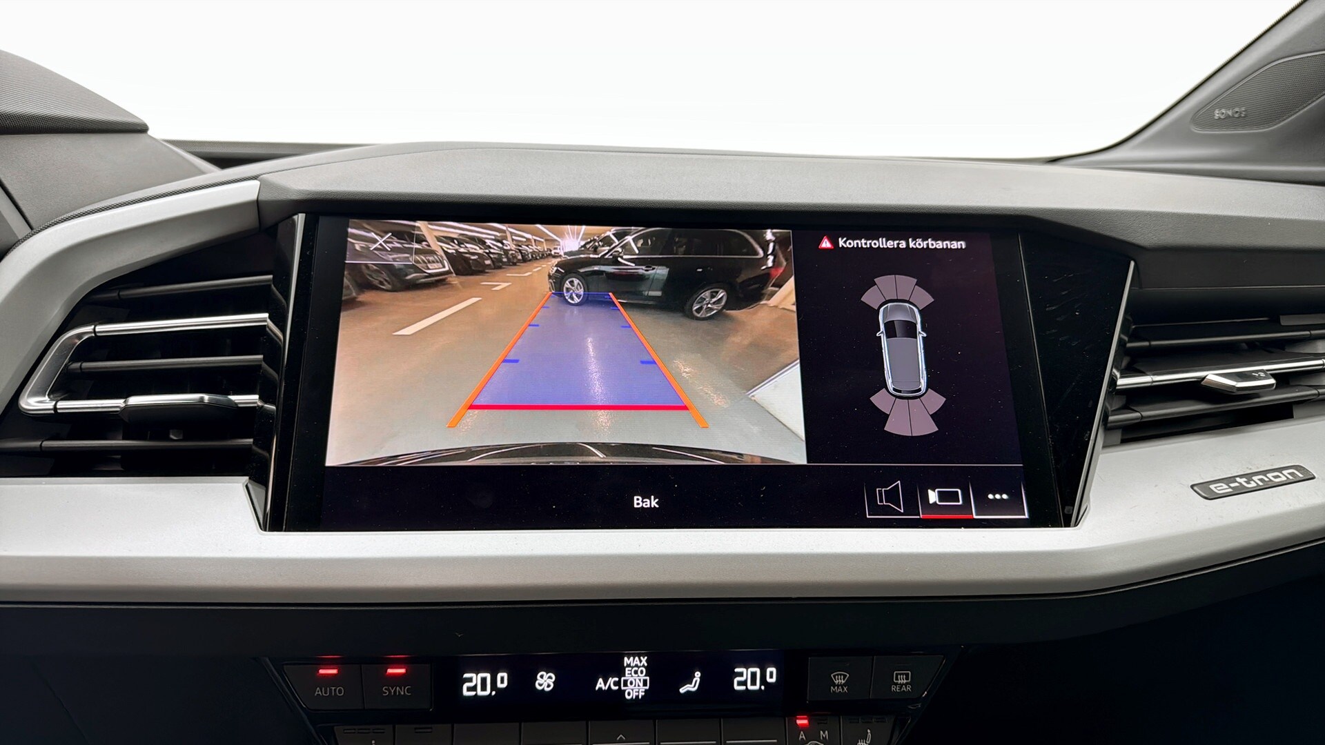 Bild som visar&nbsp;Audi Q4 e-tron&nbsp;Q4 45 e-tron quattro Proline 195,00 kW - för mer information kontakta din Audi Partner