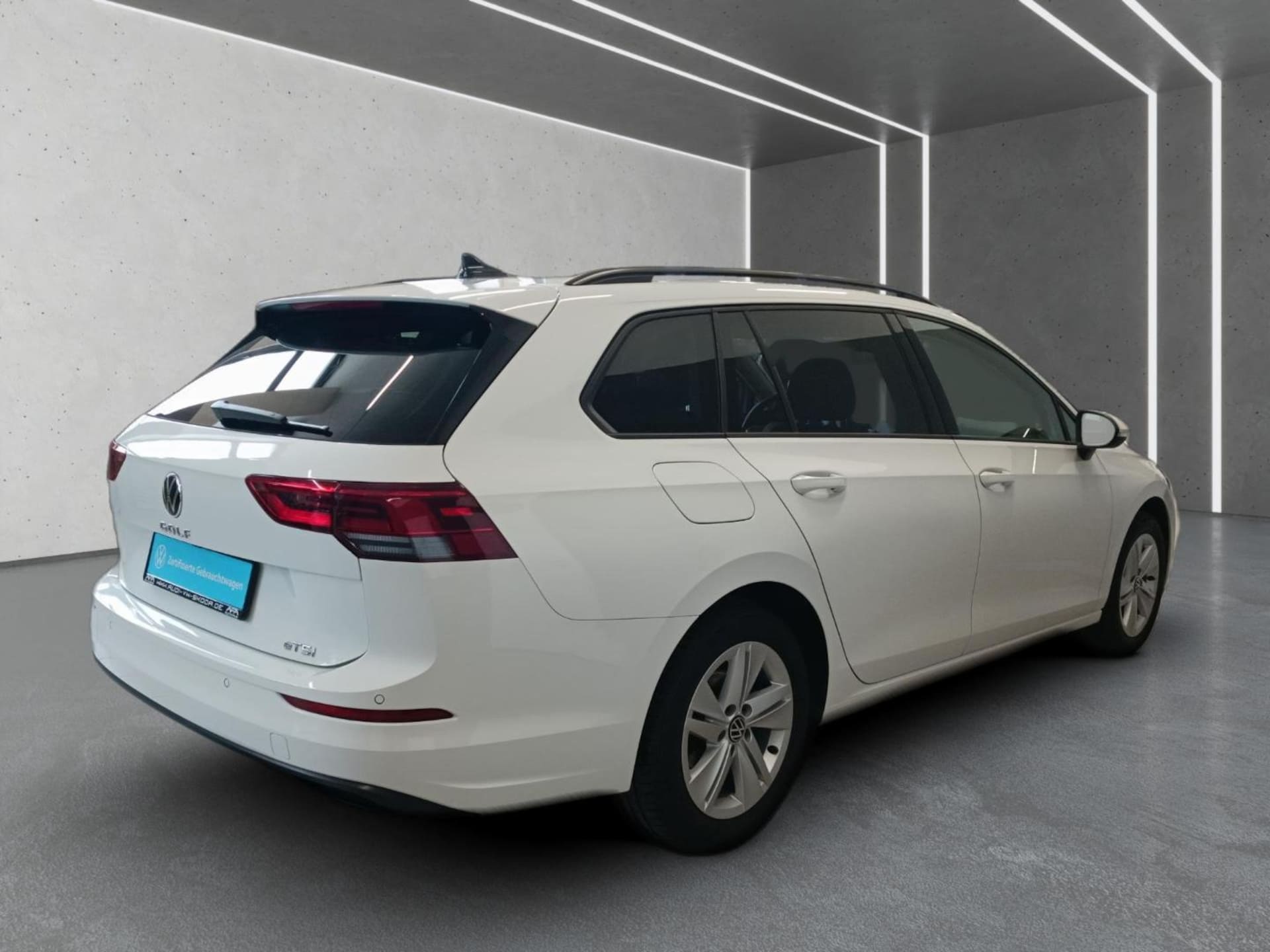 Volkswagen Golf Variant Life