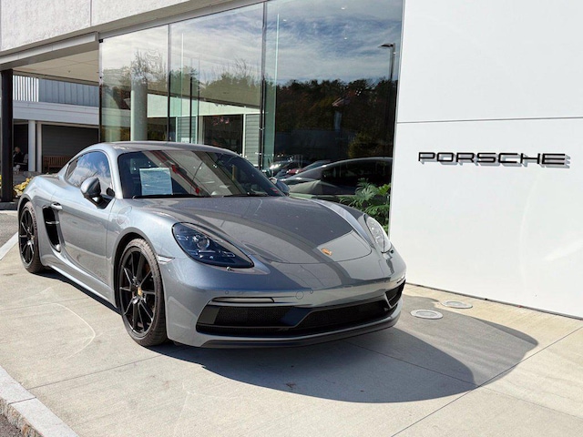 2025 Porsche 718 Cayman