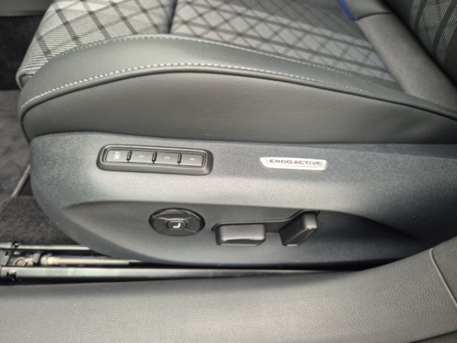 Volkswagen Passat – Bild 14