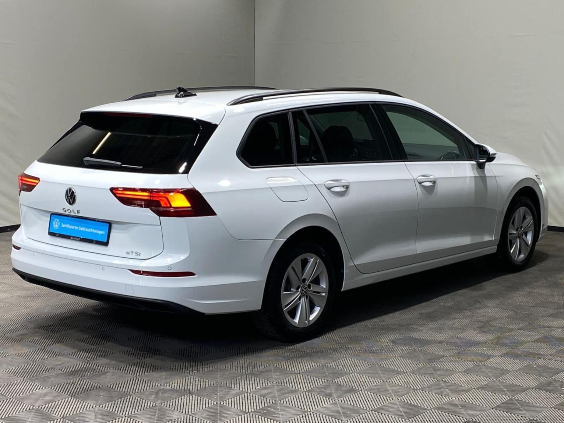 Volkswagen Golf Variant Life