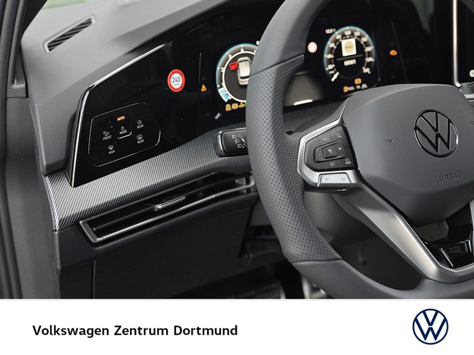 Volkswagen Golf R-Line