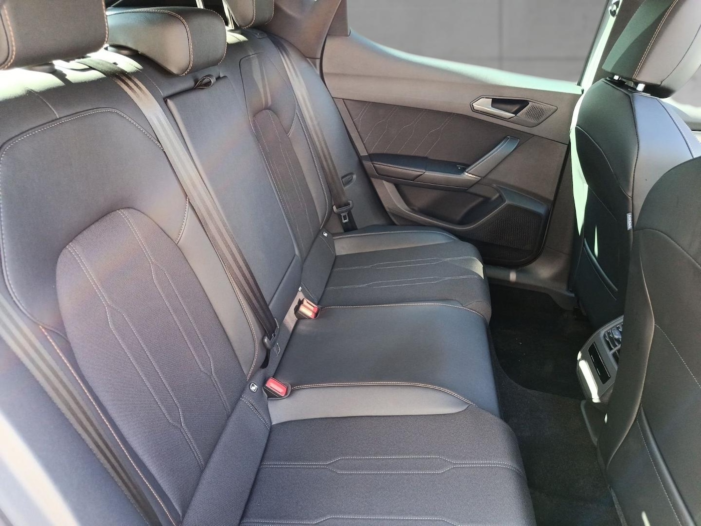 CUPRA Leon León 1.5 TSI e-Hybrid DSG 150 kW (204 CV) — photo 7