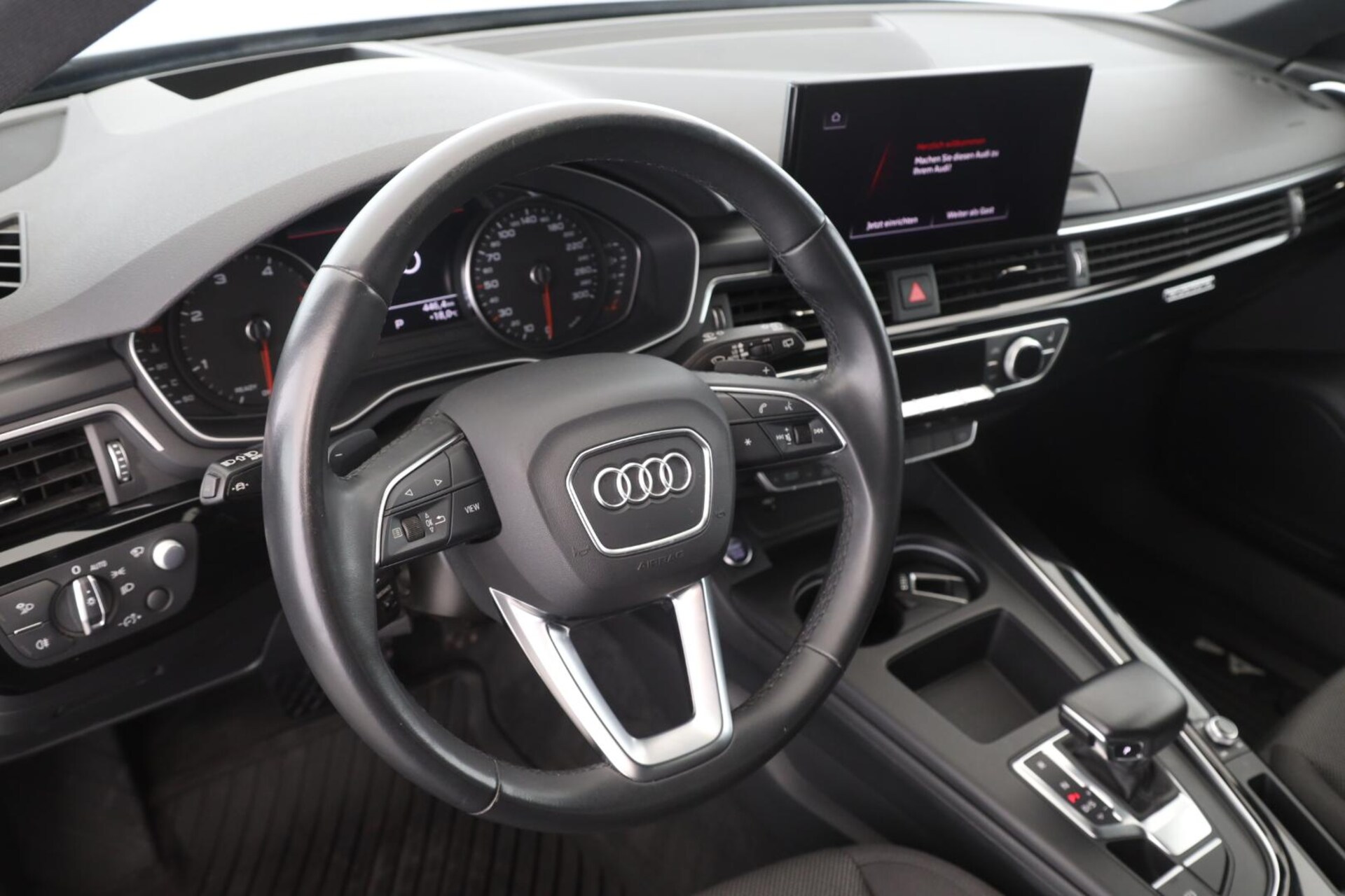 Audi A4 Avant S line