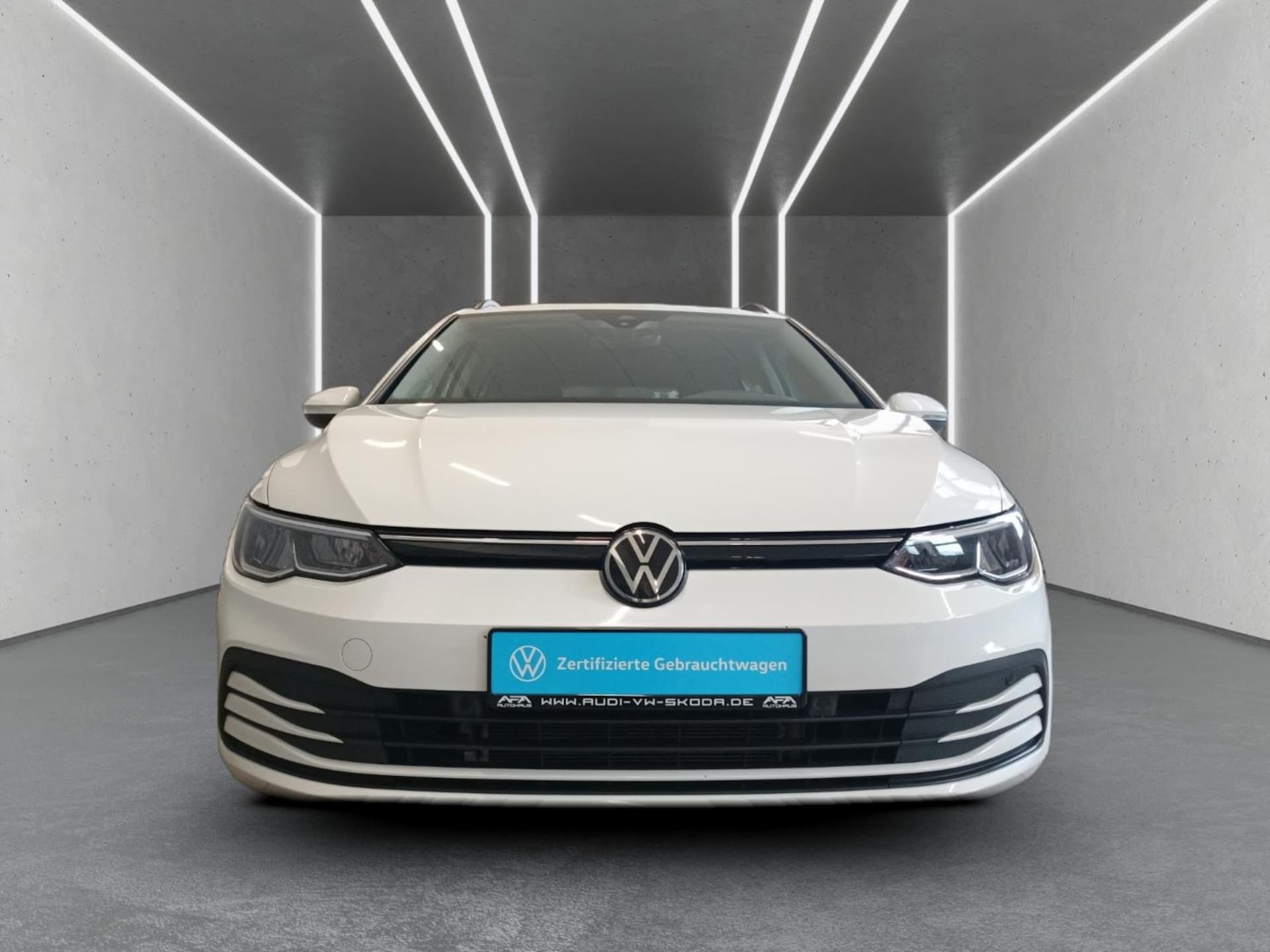 Volkswagen Golf Variant Life