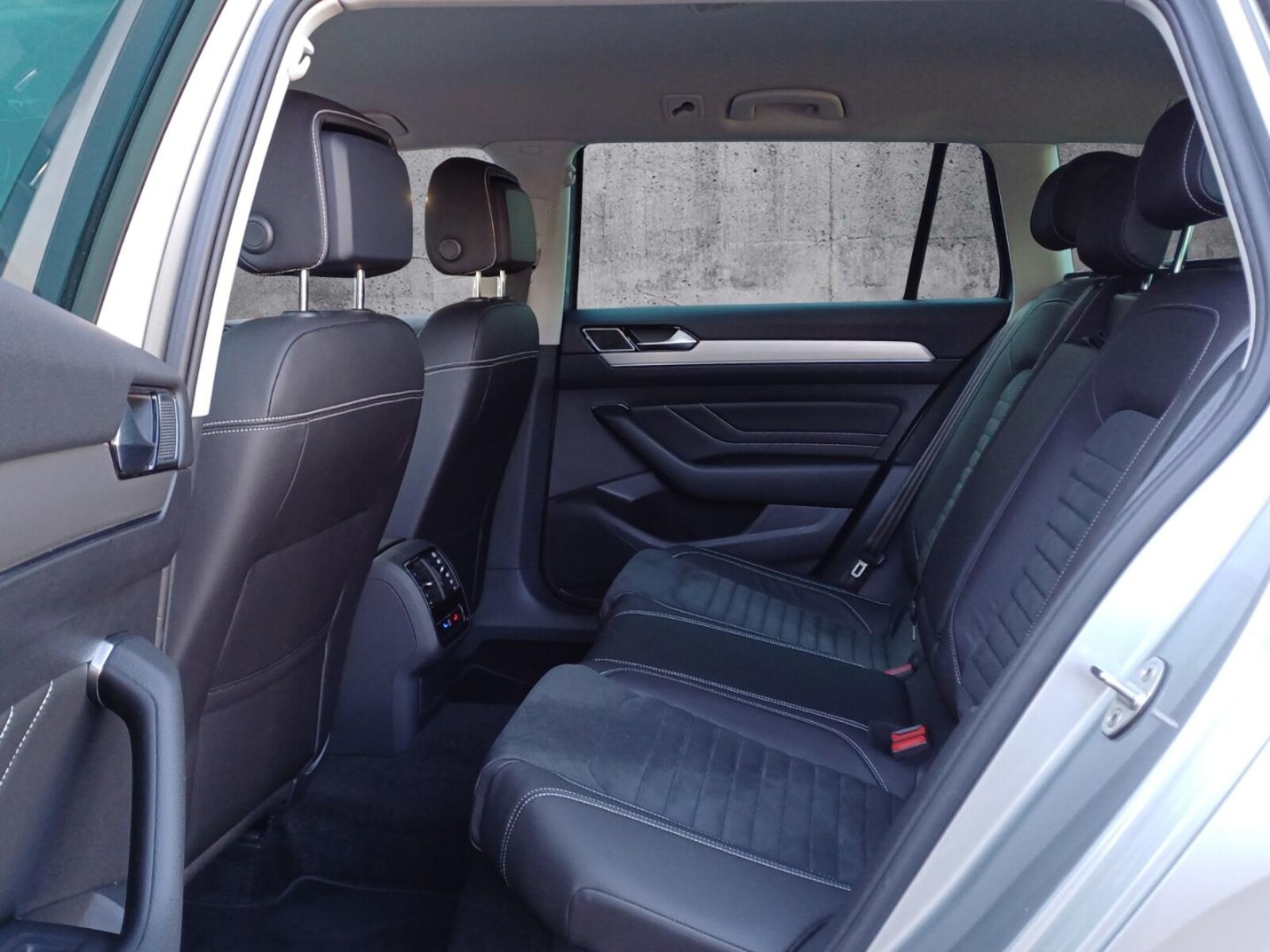 Volkswagen Passat Variant – Bild 12