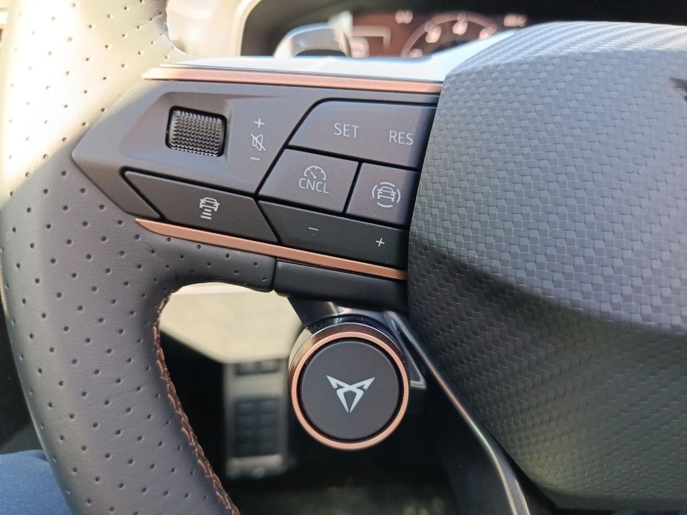 CUPRA Leon León 1.5 TSI e-Hybrid DSG 150 kW (204 CV) — photo 14