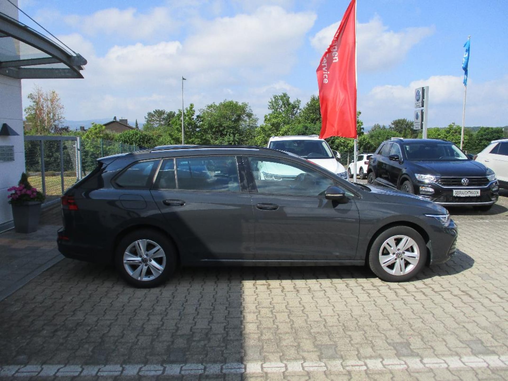 Volkswagen Golf Variant Life