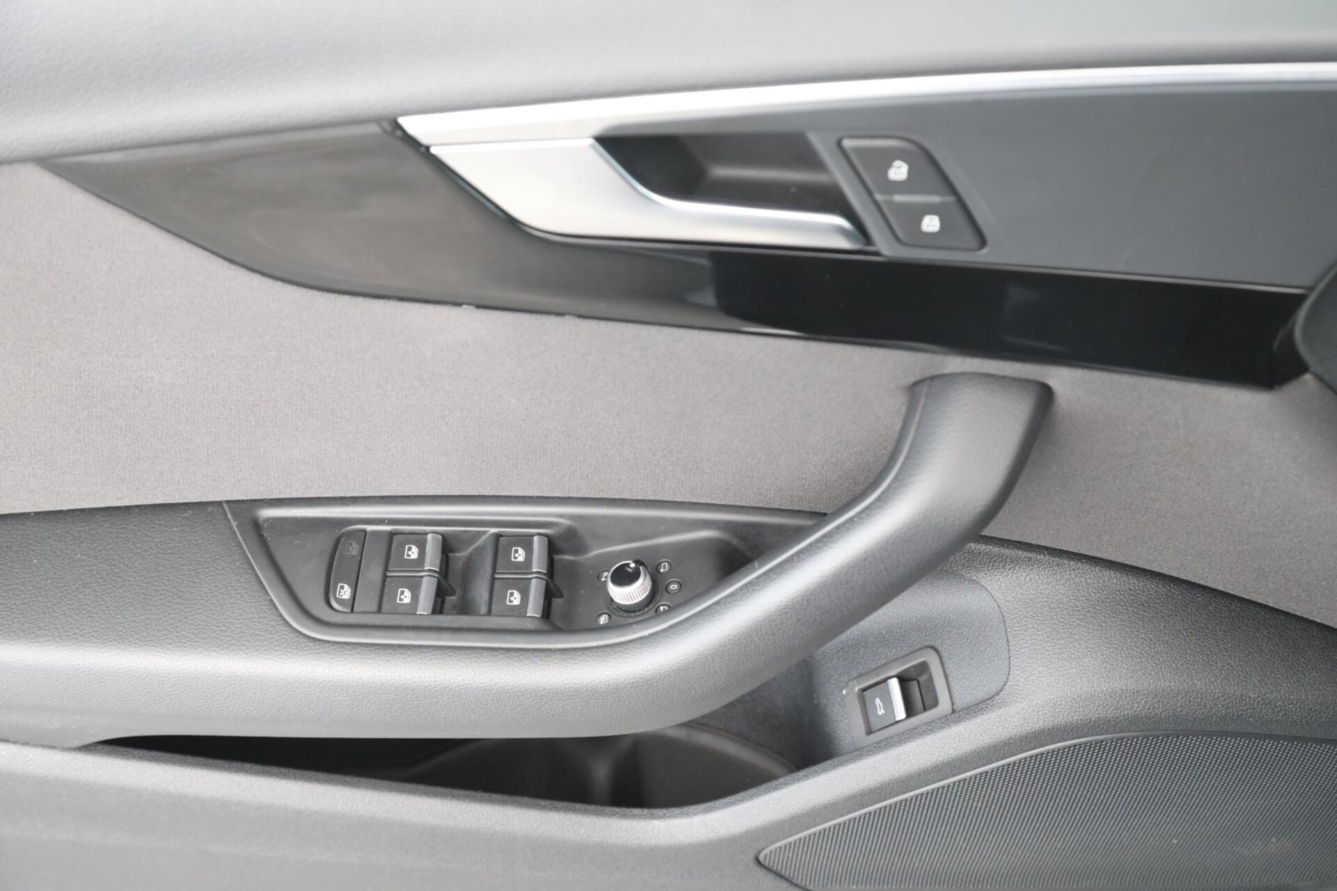Audi A4 Avant S line