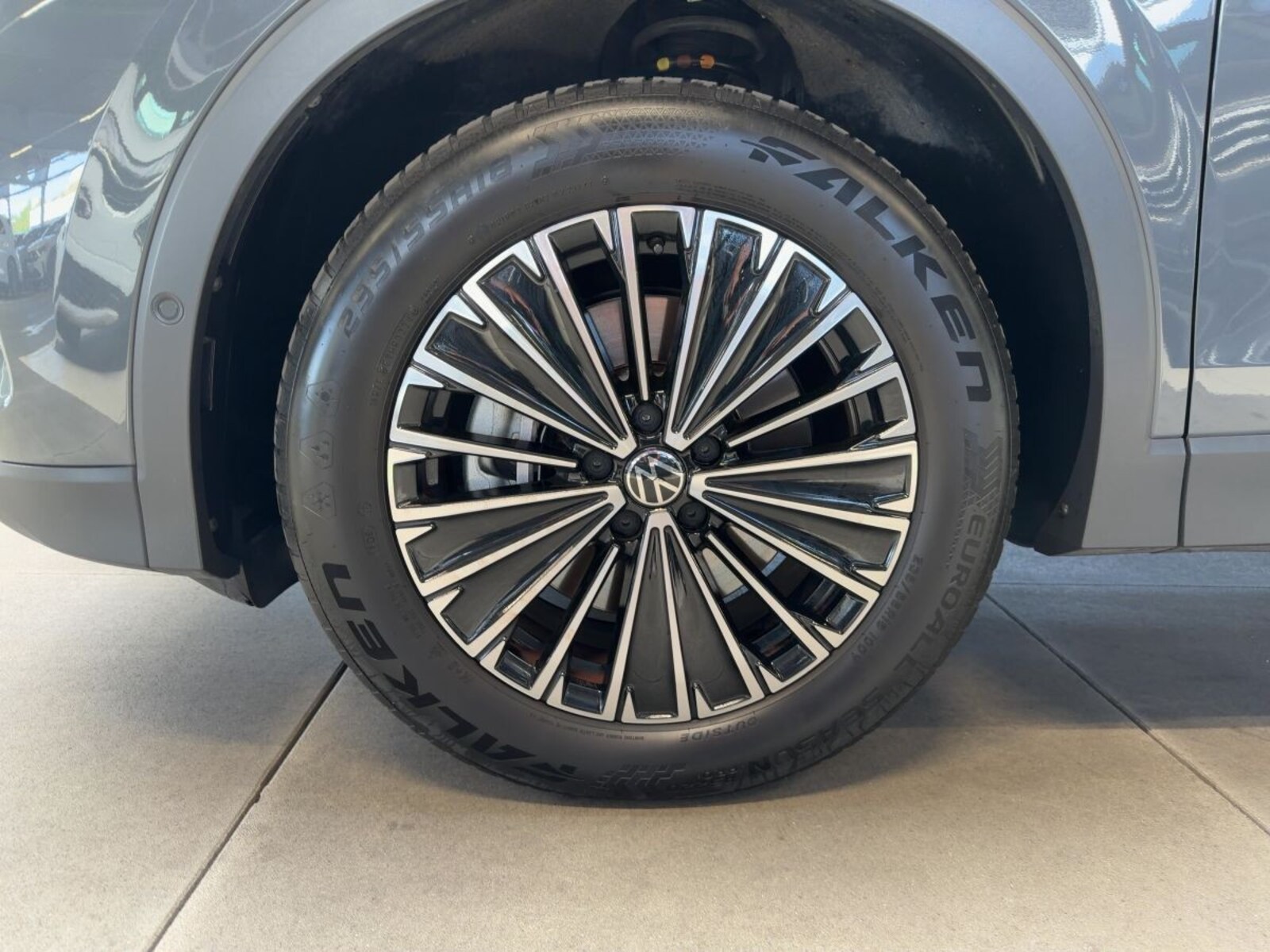 Volkswagen Tiguan – Bild 12