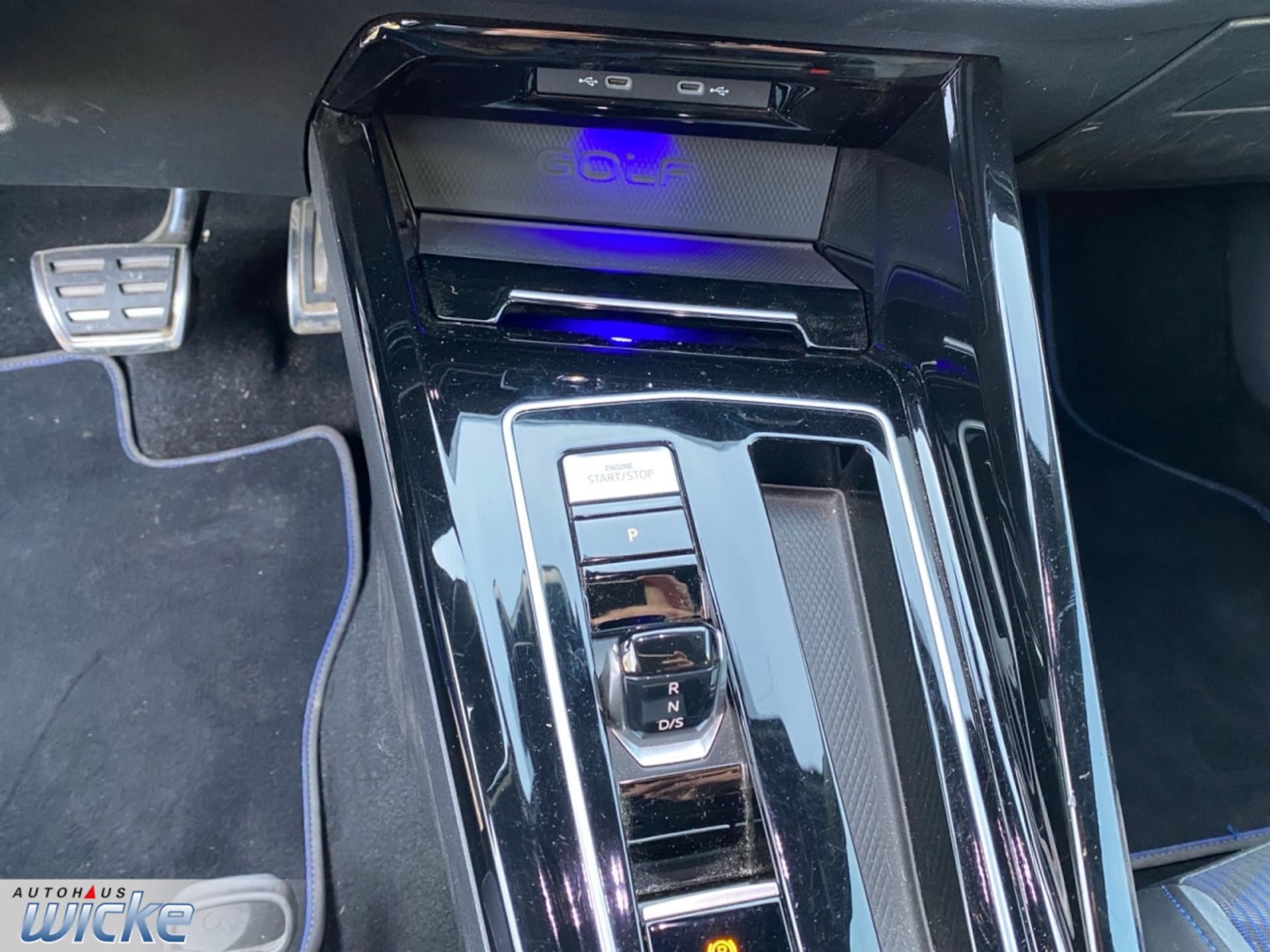 Volkswagen Golf R
