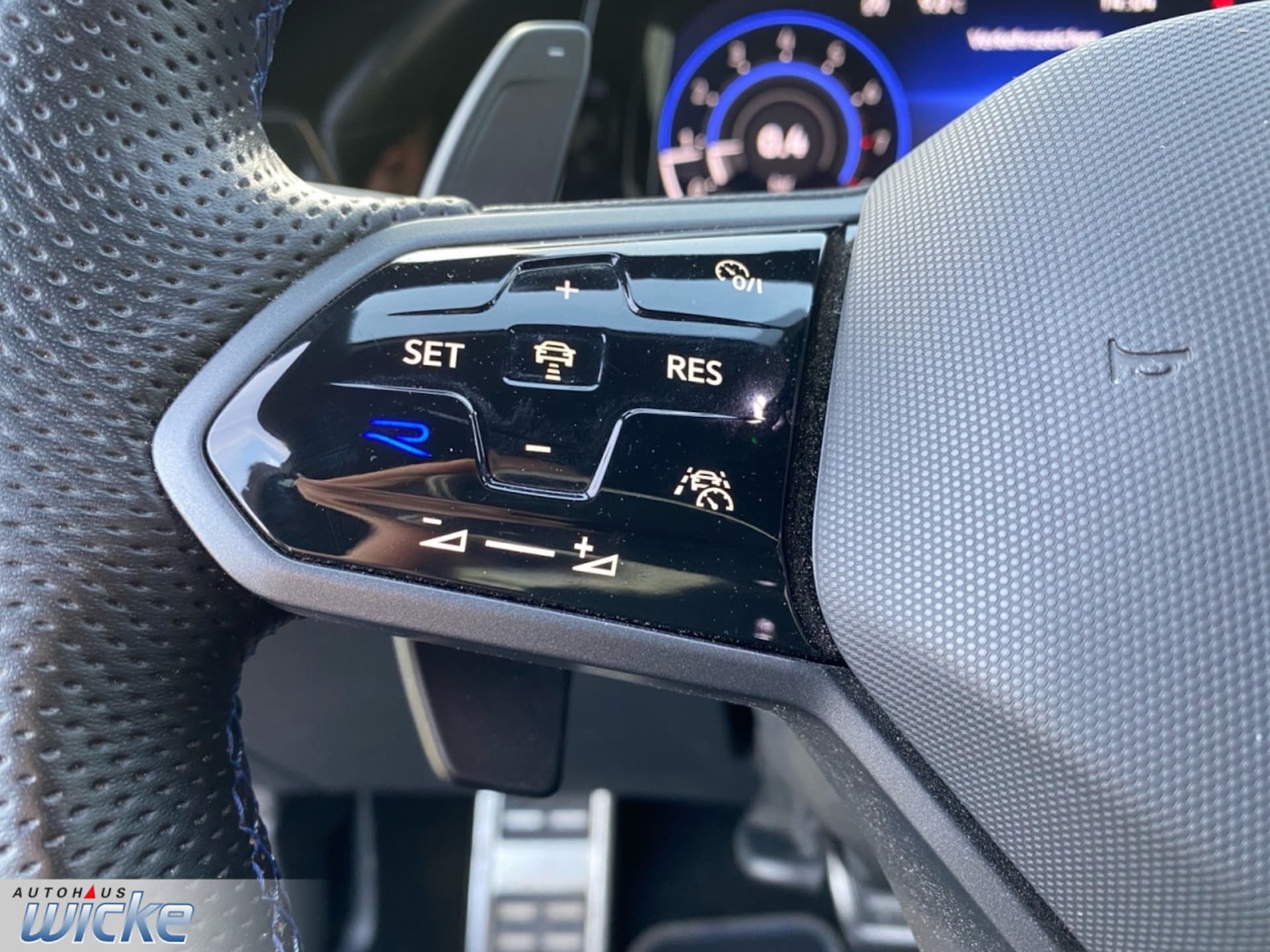 Volkswagen Golf R