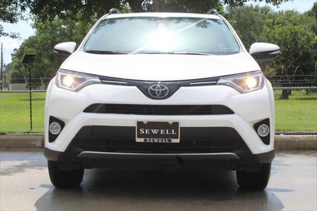 Used 2018 Toyota RAV4 XLE with VIN 2T3WFREV1JW415679 for sale in Houston, TX