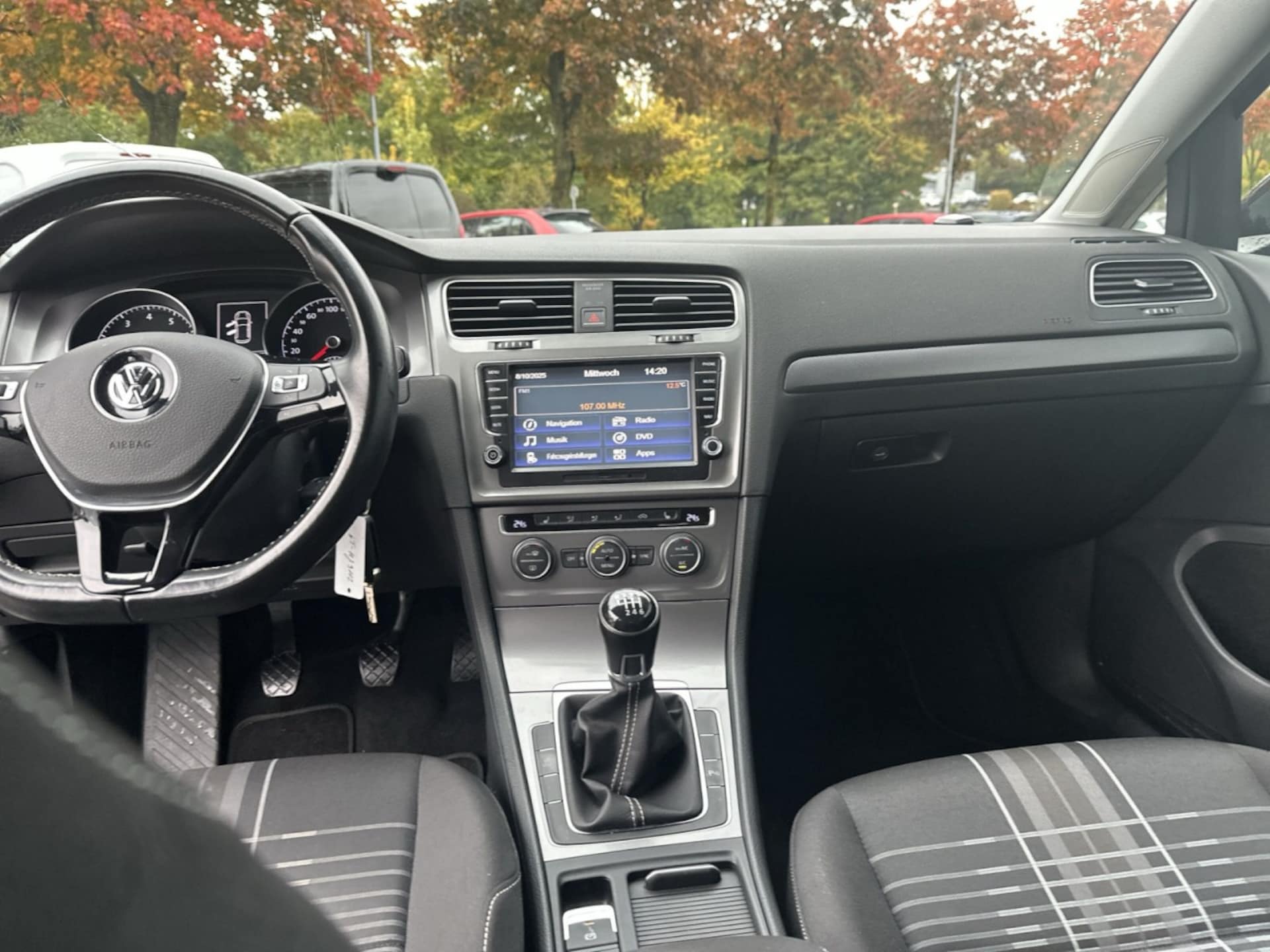 Volkswagen Golf LOUNGE